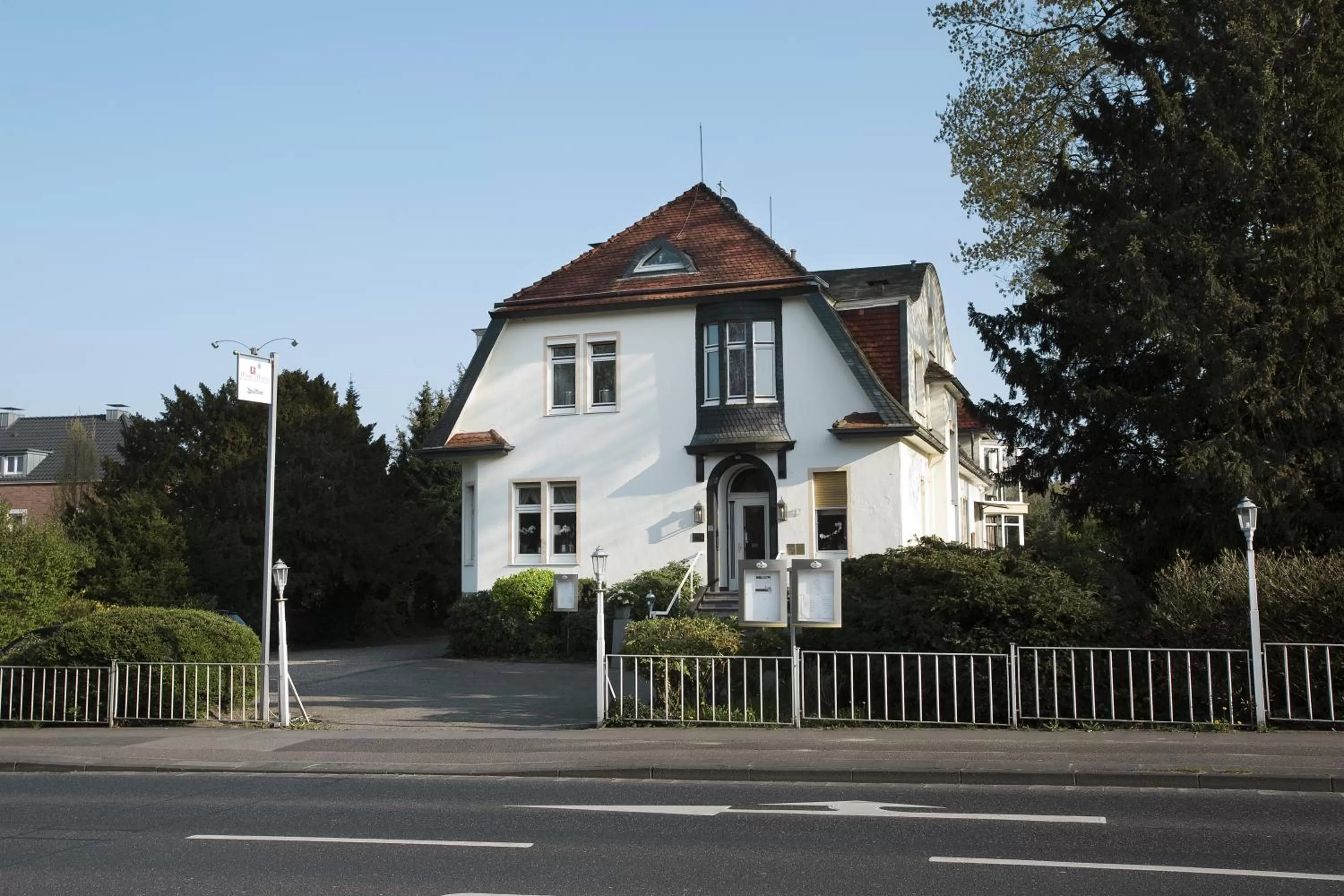 Property building in Höhen Hotel Viersen