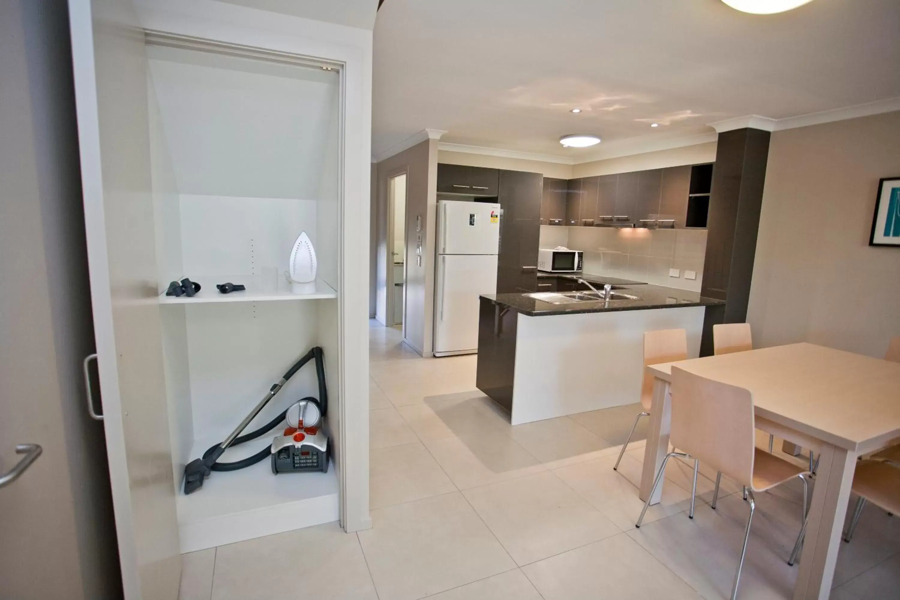 Photo of the whole room, Kitchen/Kitchenette in Stonewood Villas