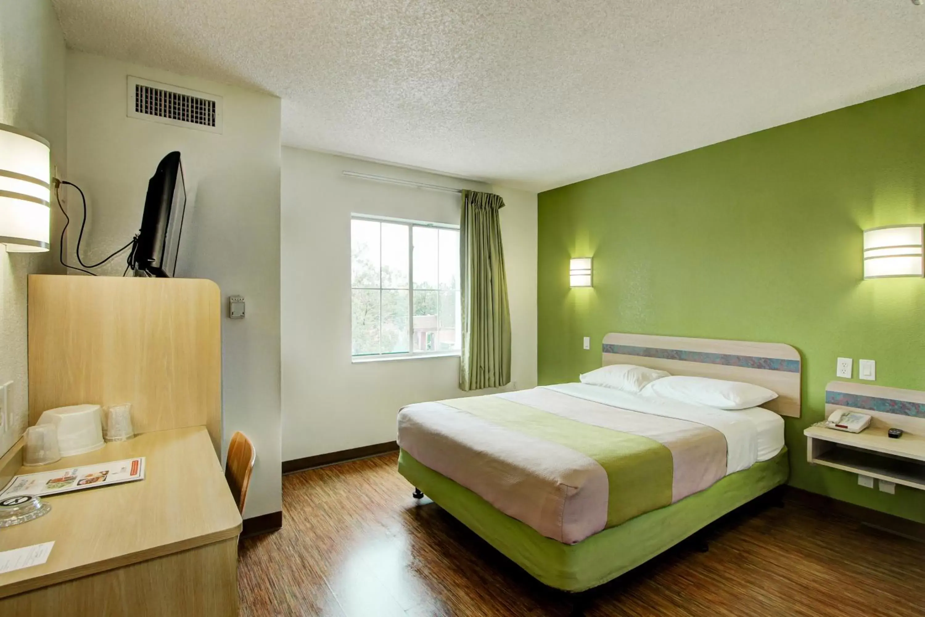 Bed in Motel 6-Aurora, CO - East Aurora Bed in Motel 6-Aurora, CO - East Aurora