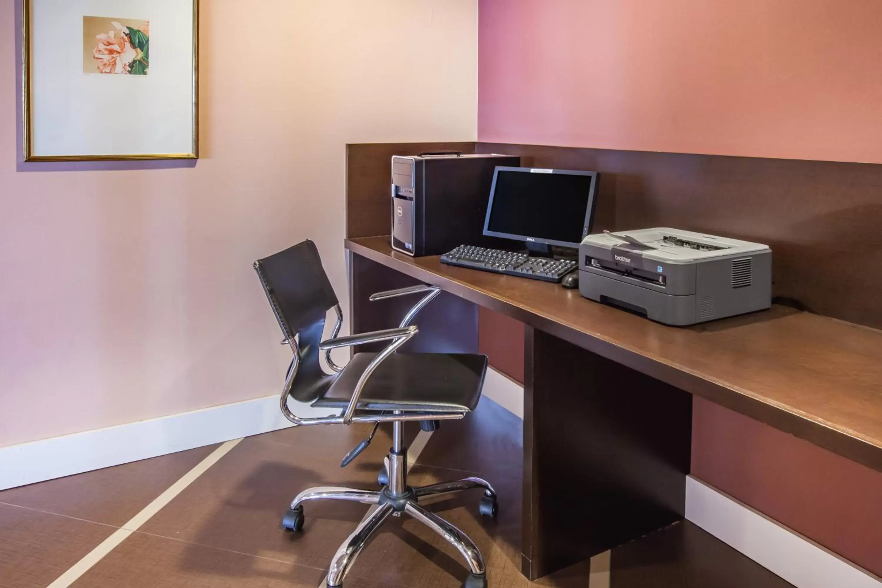 Business facilities, Business Area/Conference Room in Days Inn by Wyndham Sherman