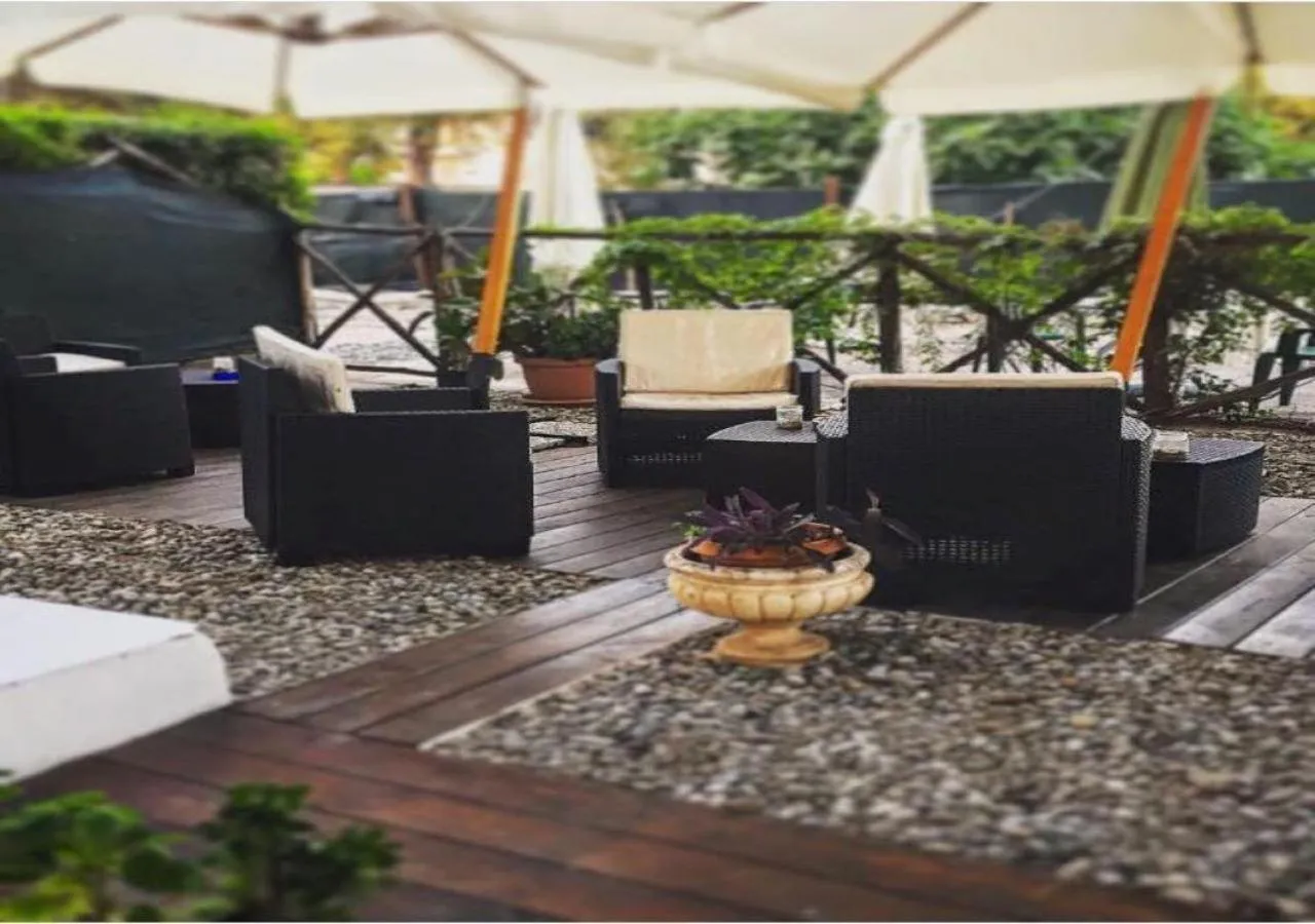 Patio in Albergo Lamanna Hotel digitale
