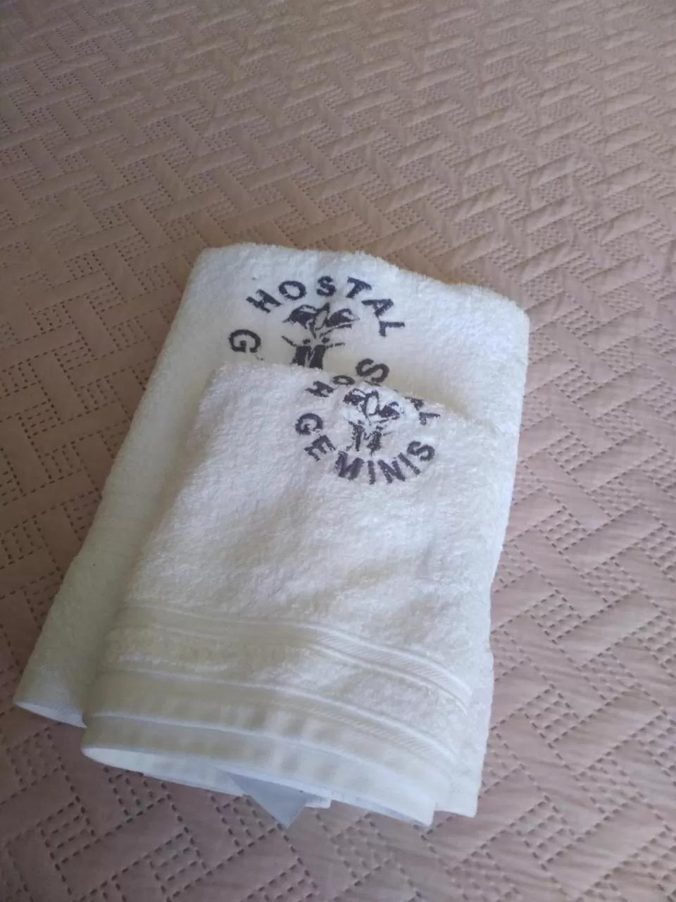 hostal geminis ,phillipi 653 centro