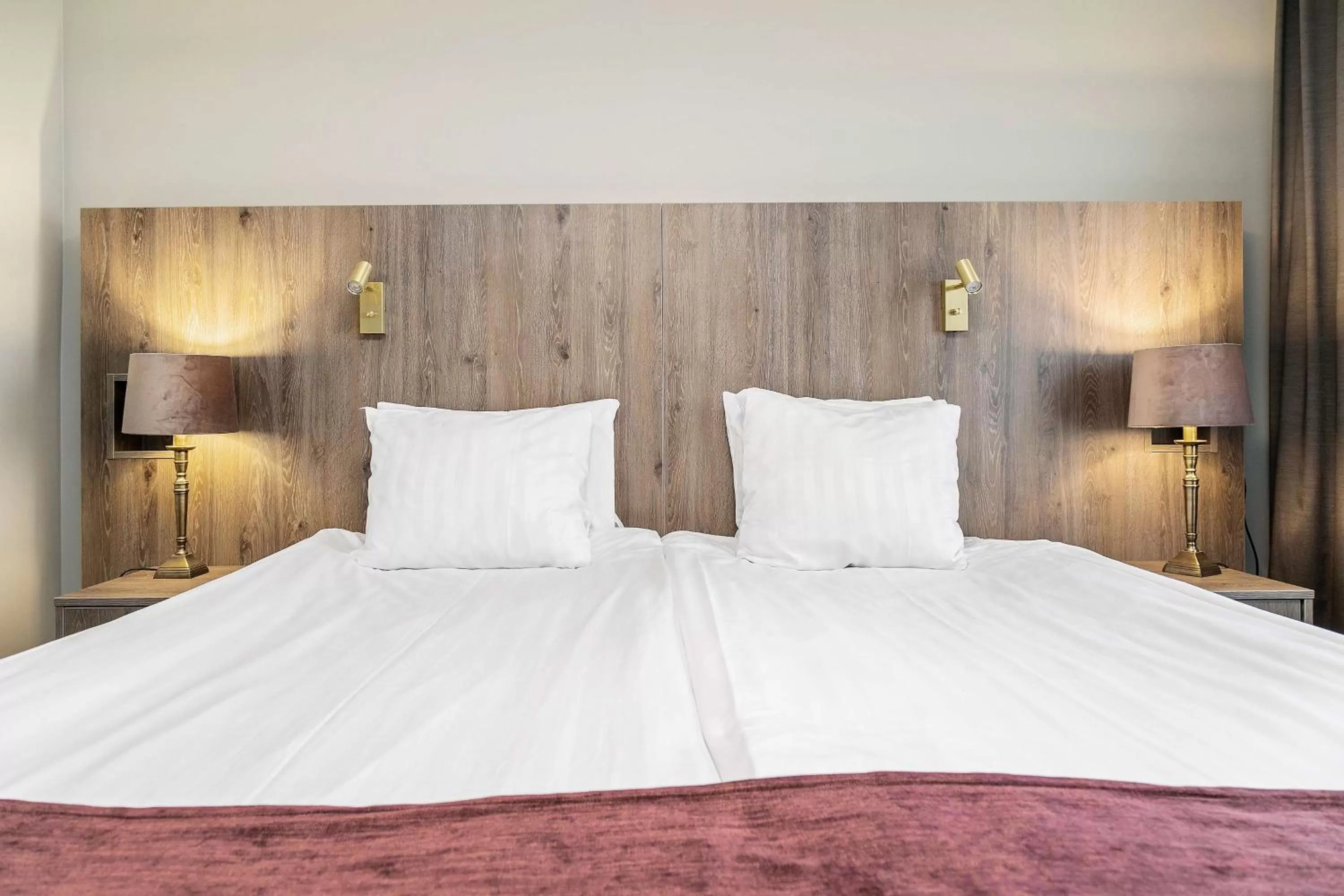 Bedroom in Best Western Ta Inn Hotel