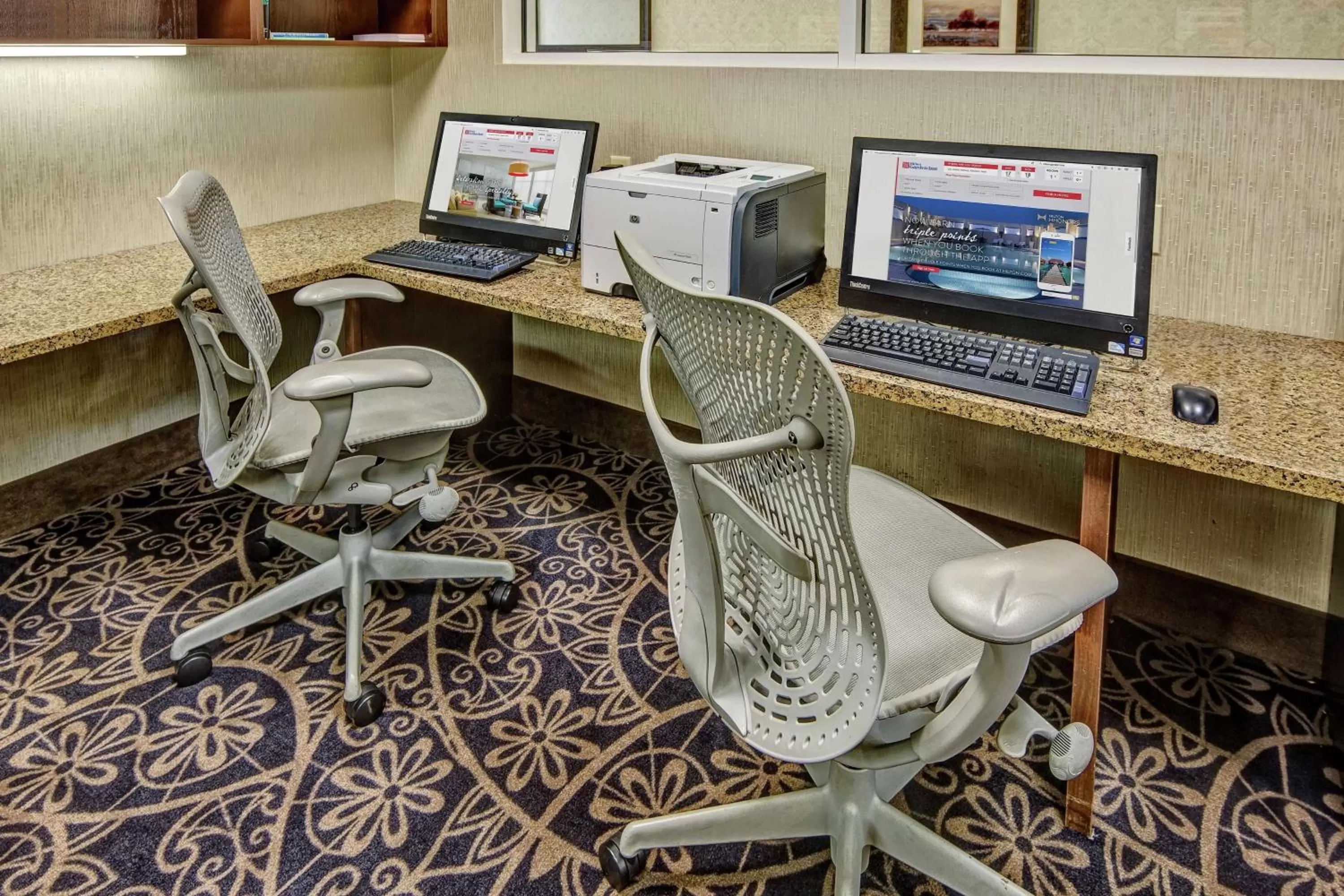 Business facilities in Hilton Garden Inn Midtown Tulsa