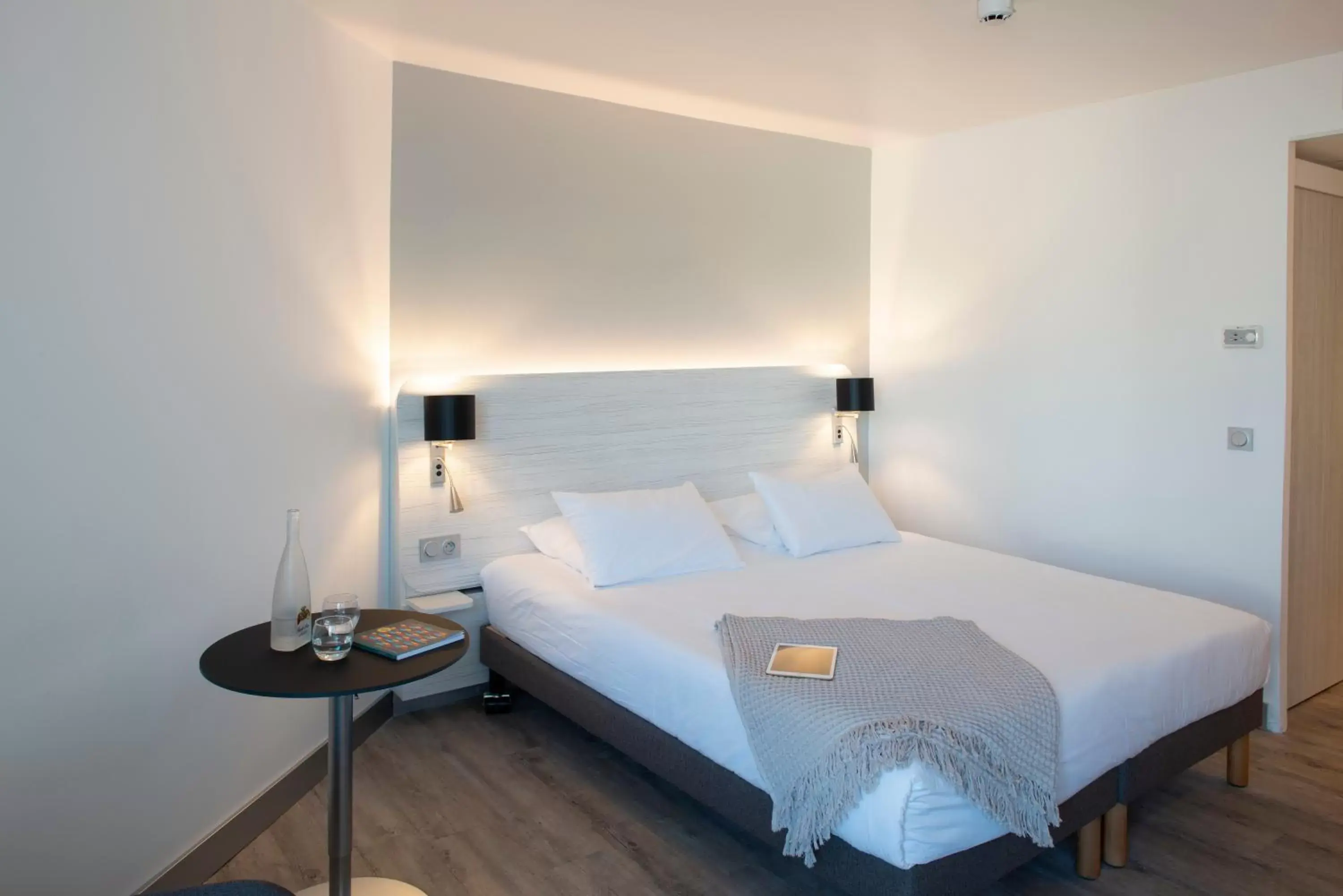 Bedroom, Bed in Novotel La Grande Motte Golf