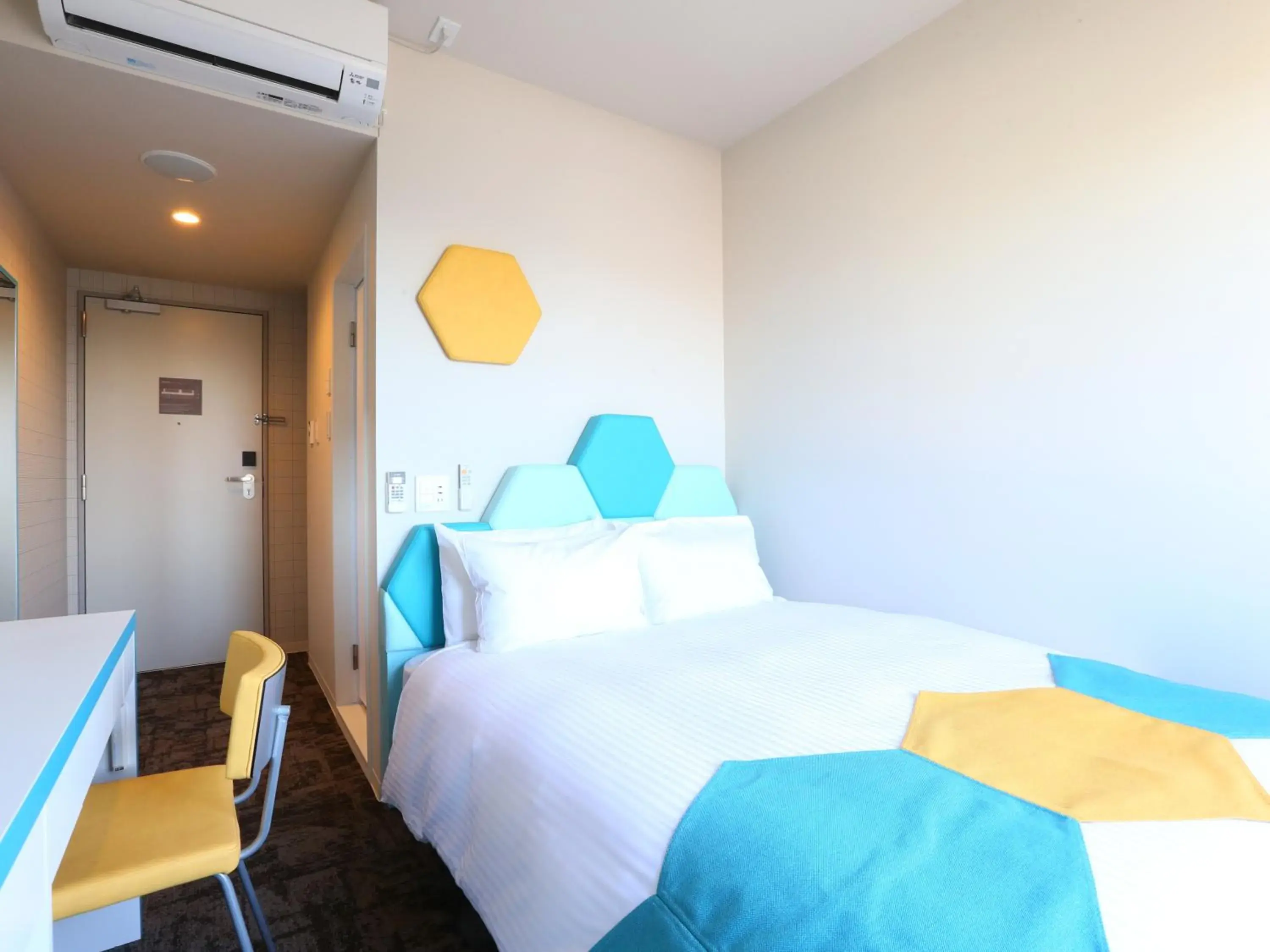 Bed in Hotel Wing International Select Higashi Osaka