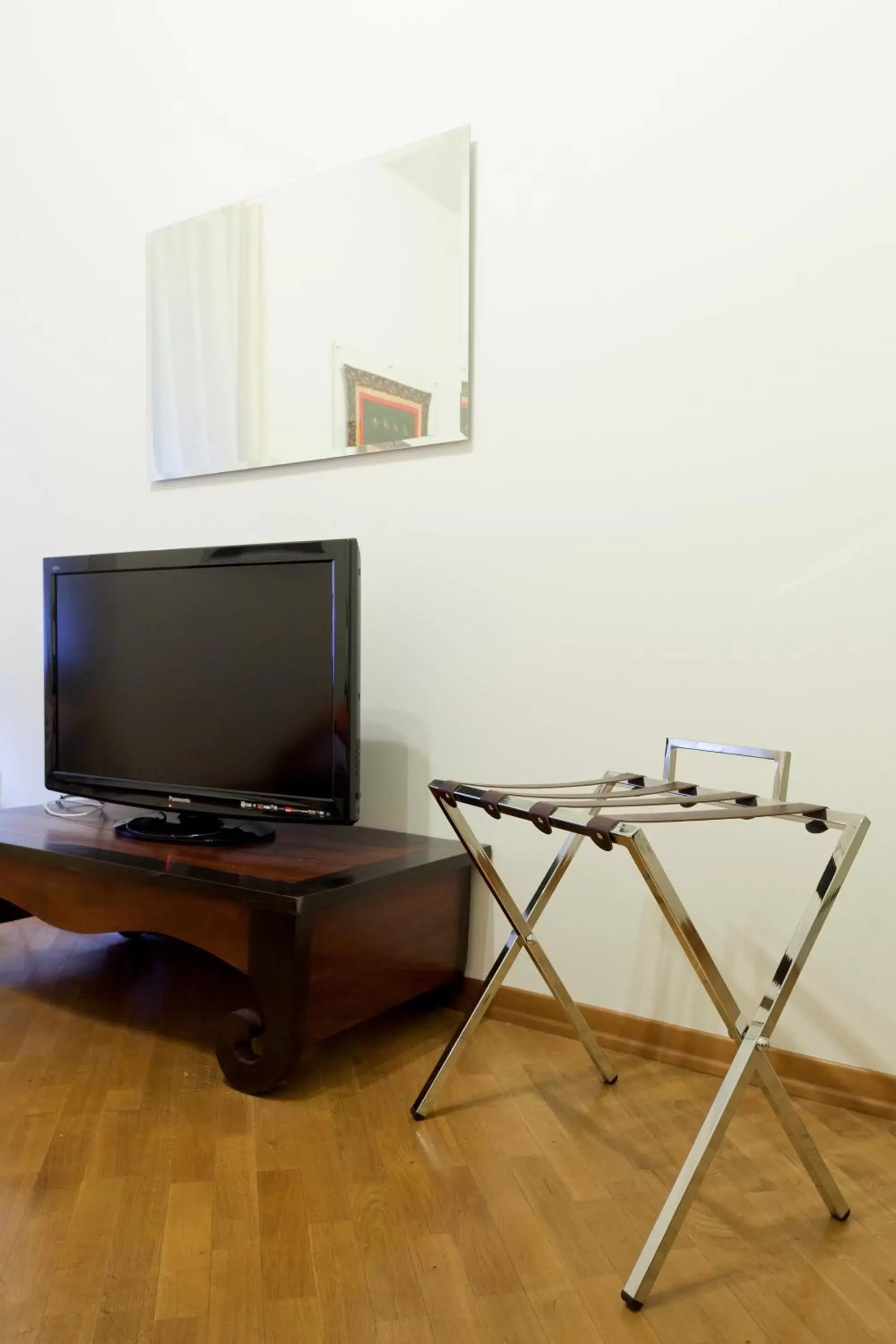 Bedroom, TV/Entertainment Center in Exclusive Aparthotel La Reunion