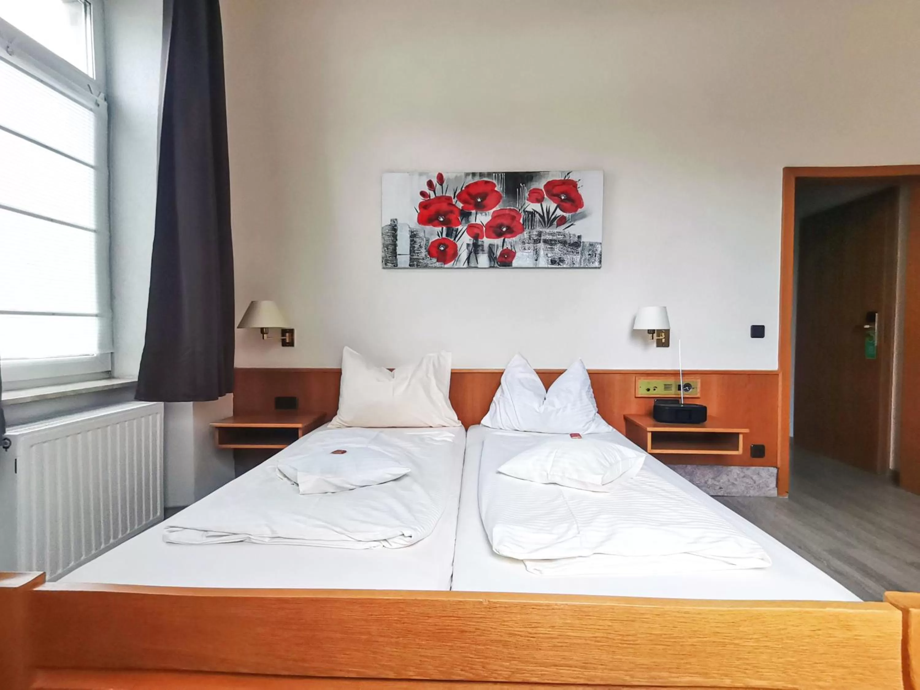 Bed in Hotel Kitzinger Hof an der B8