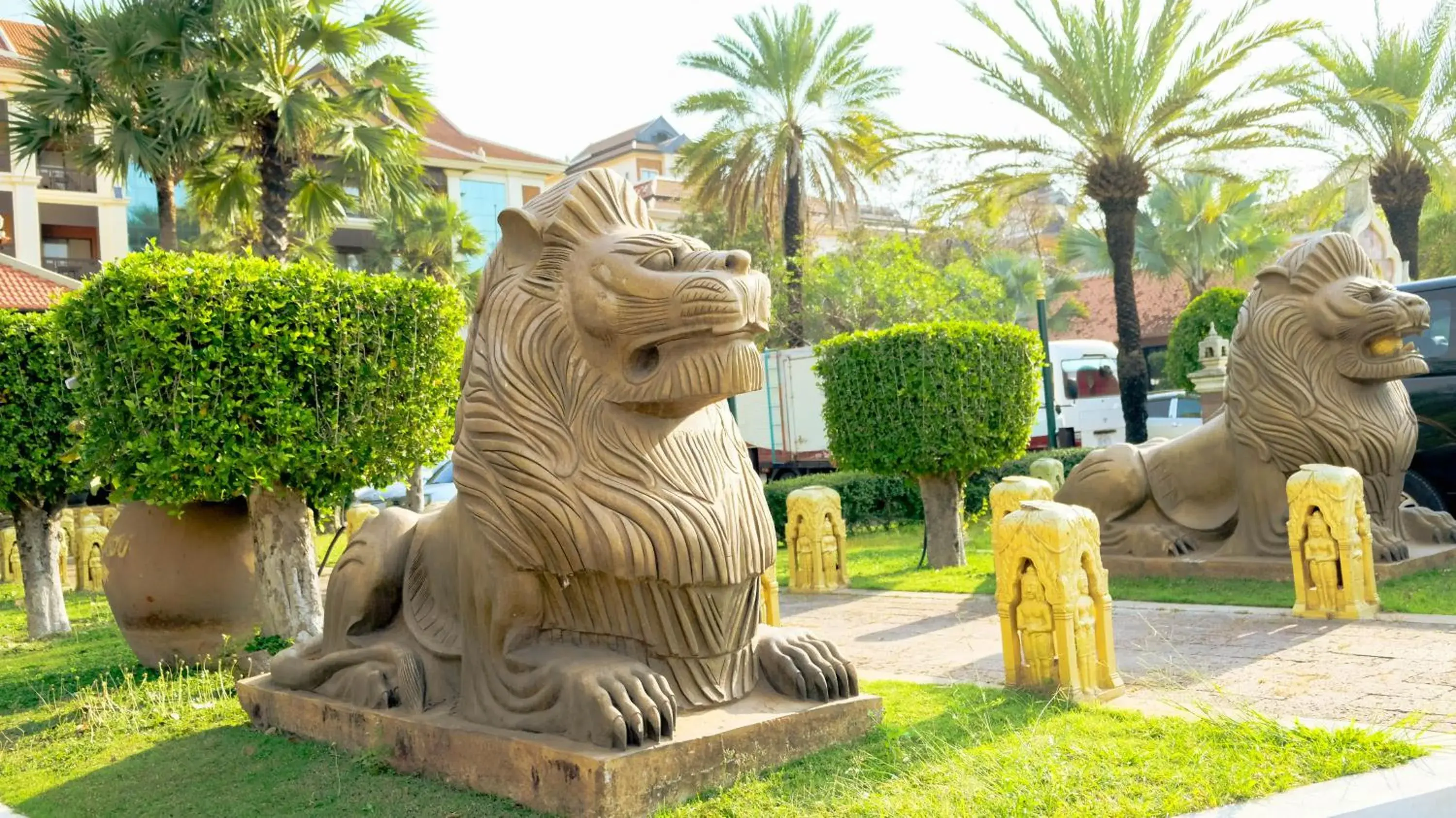 Garden in Empress Angkor Resort & Spa