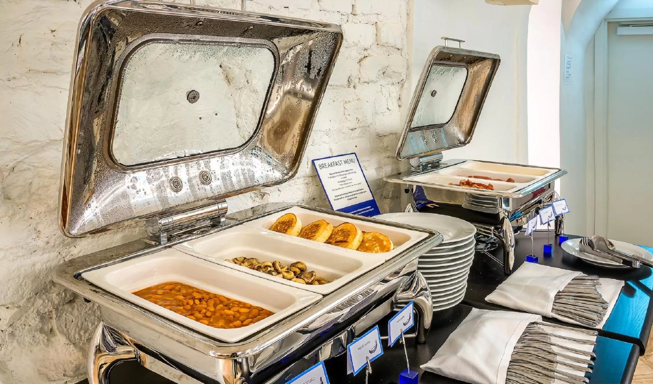 Continental breakfast in Artagonist Art Hotel