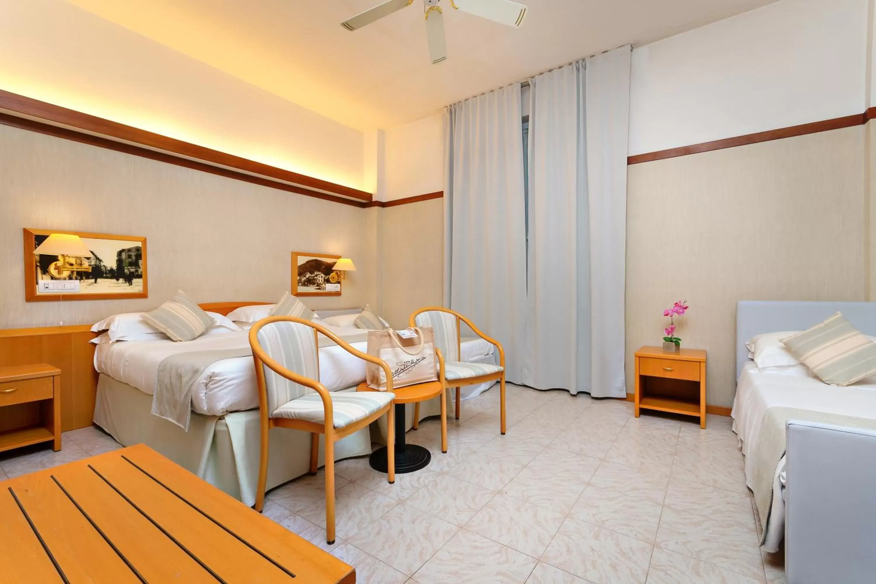 Bed in Hotel Monte Rosa Bed in Hotel Monte Rosa