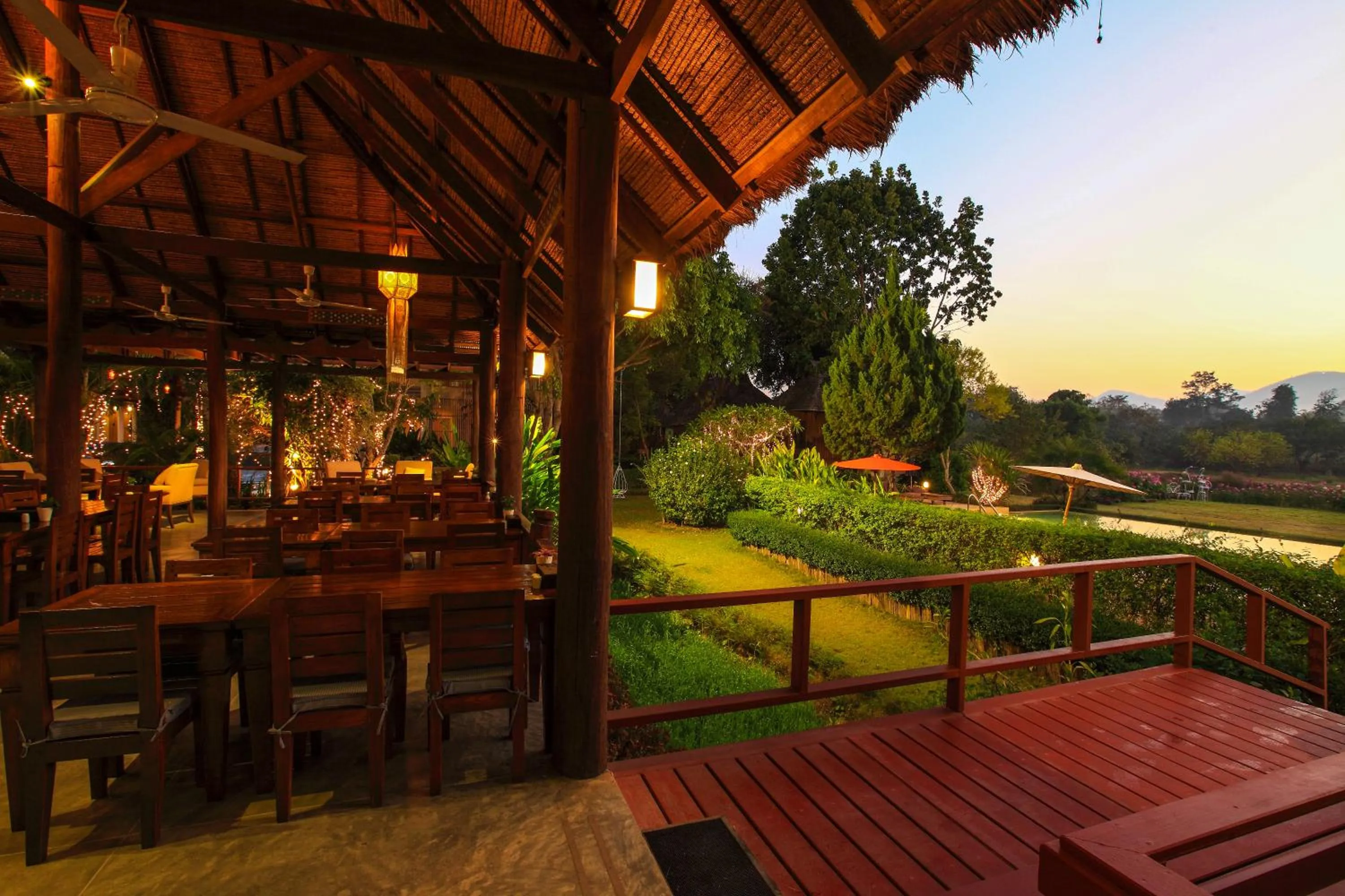 Restaurant/places to eat in Belle Villa Resort, Pai