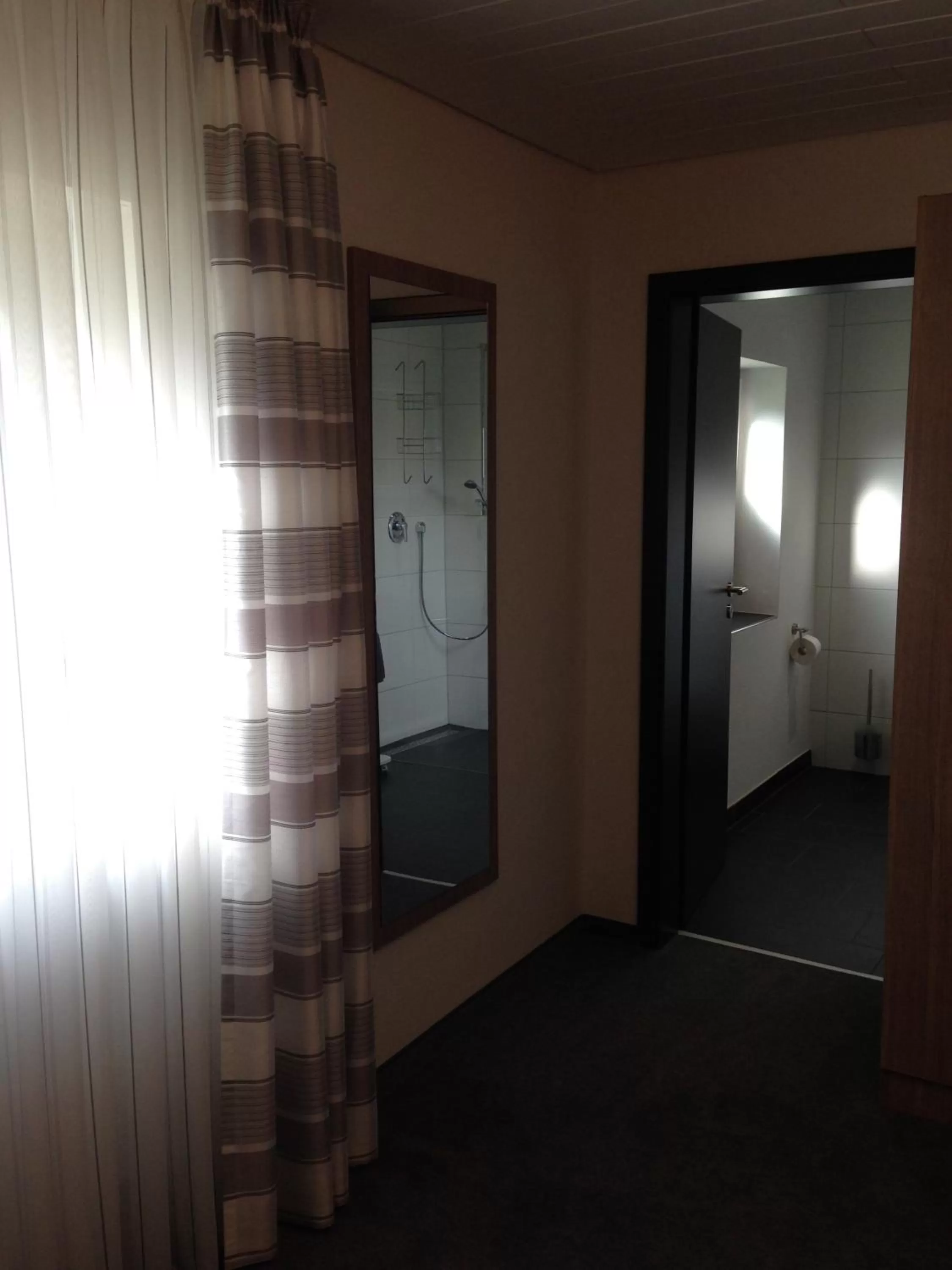 Bathroom in Tankbar's Hotelchen