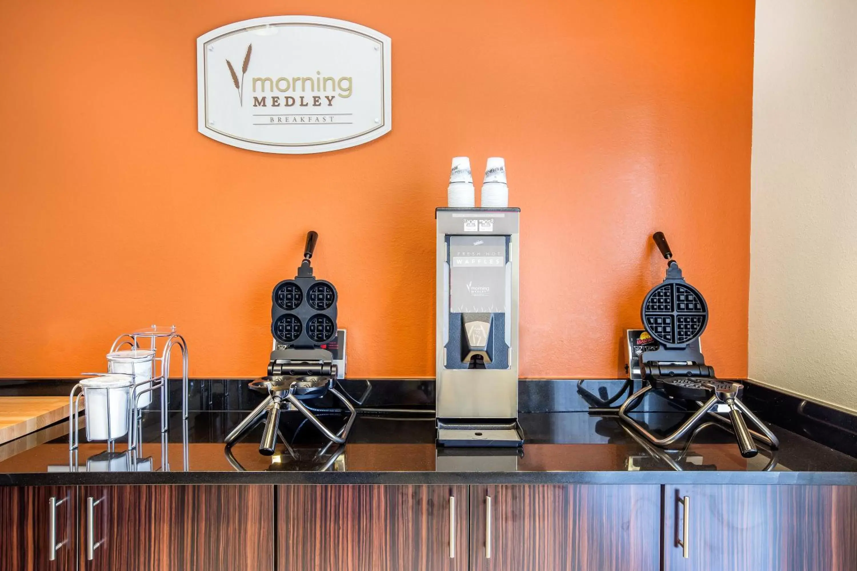 American breakfast in MainStay Suites Cartersville American breakfast in MainStay Suites Cartersville