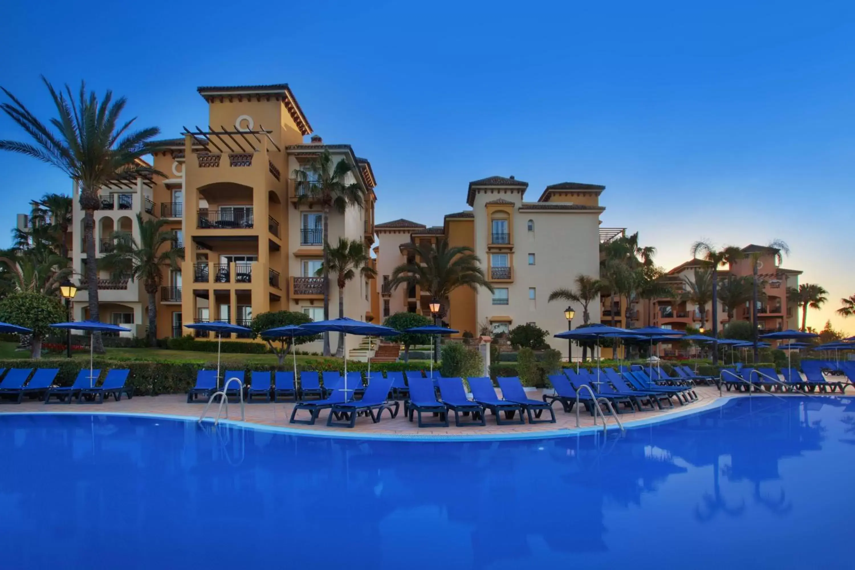 Swimming pool, Property Building in Marriott's Marbella Beach Resort