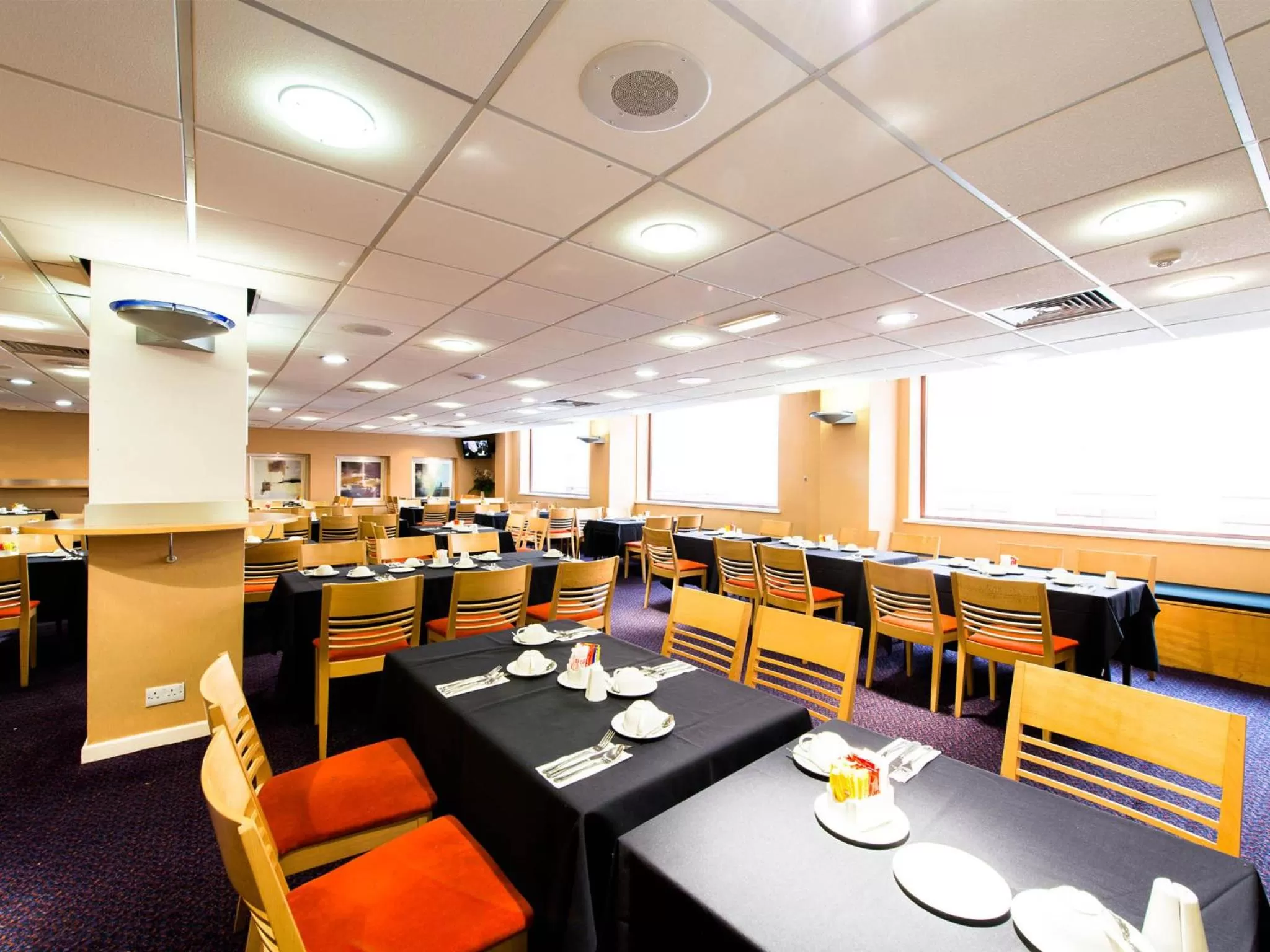 Restaurant/places to eat in Pendulum Hotel