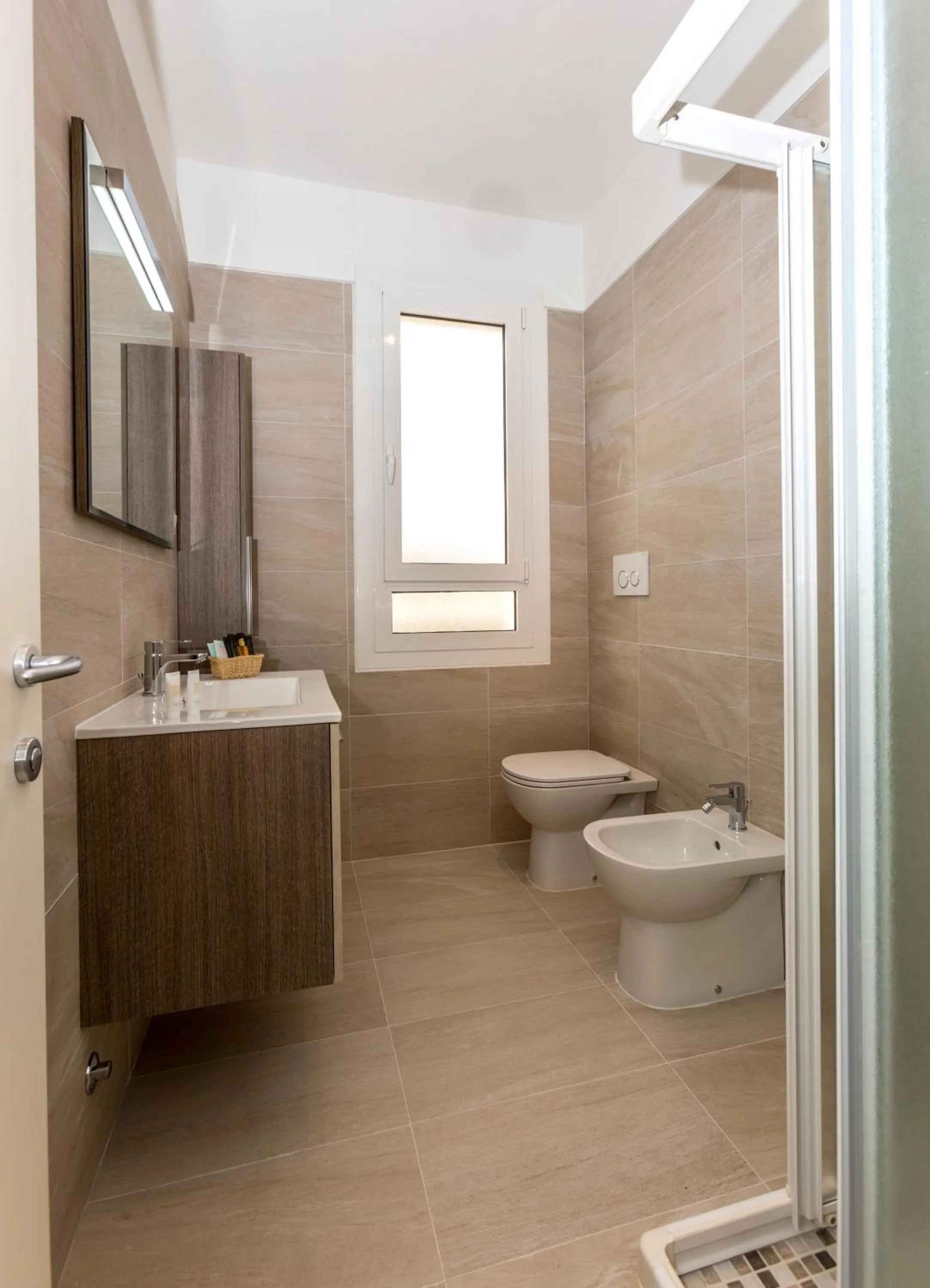 Shower in Hotel Touring