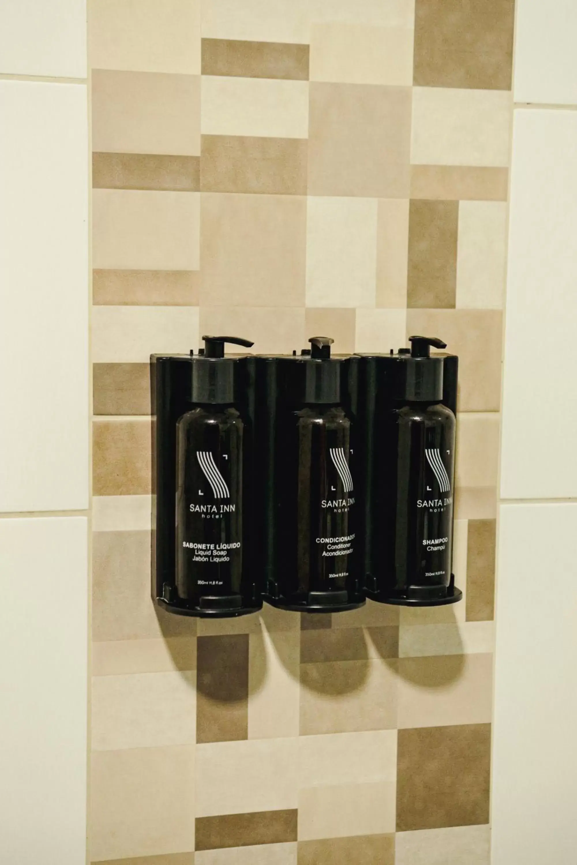 Double Room - single occupancy in Santa Inn Hotel Double Room - single occupancy in Santa Inn Hotel