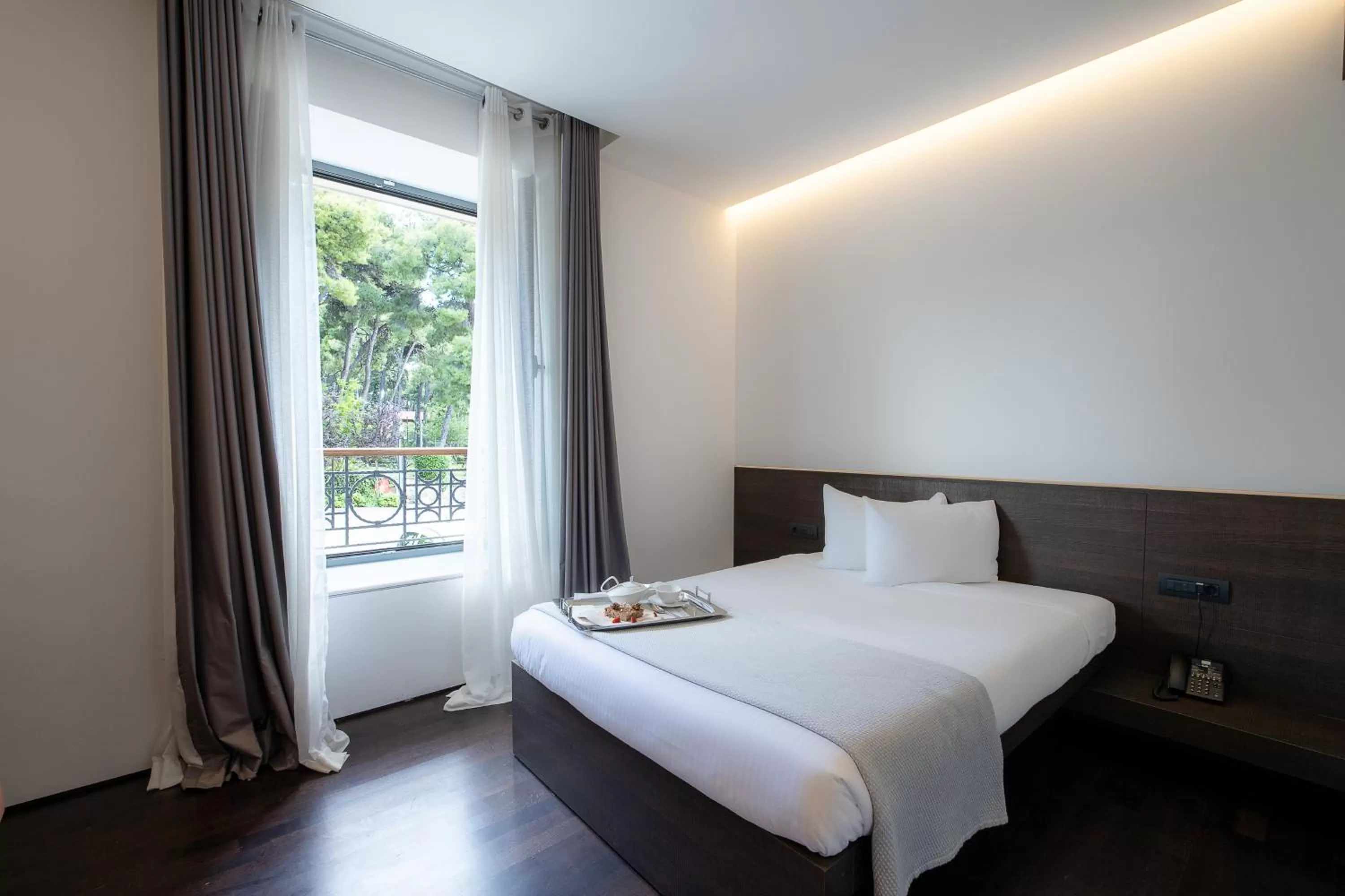 Balcony/Terrace, Bed in Domotel Kastri