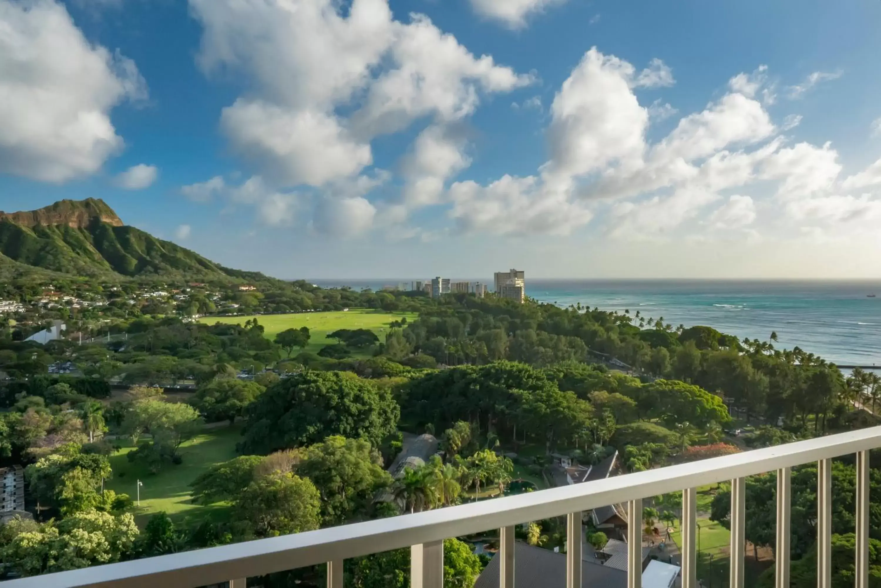 Balcony/Terrace in Queen Kapiolani Hotel