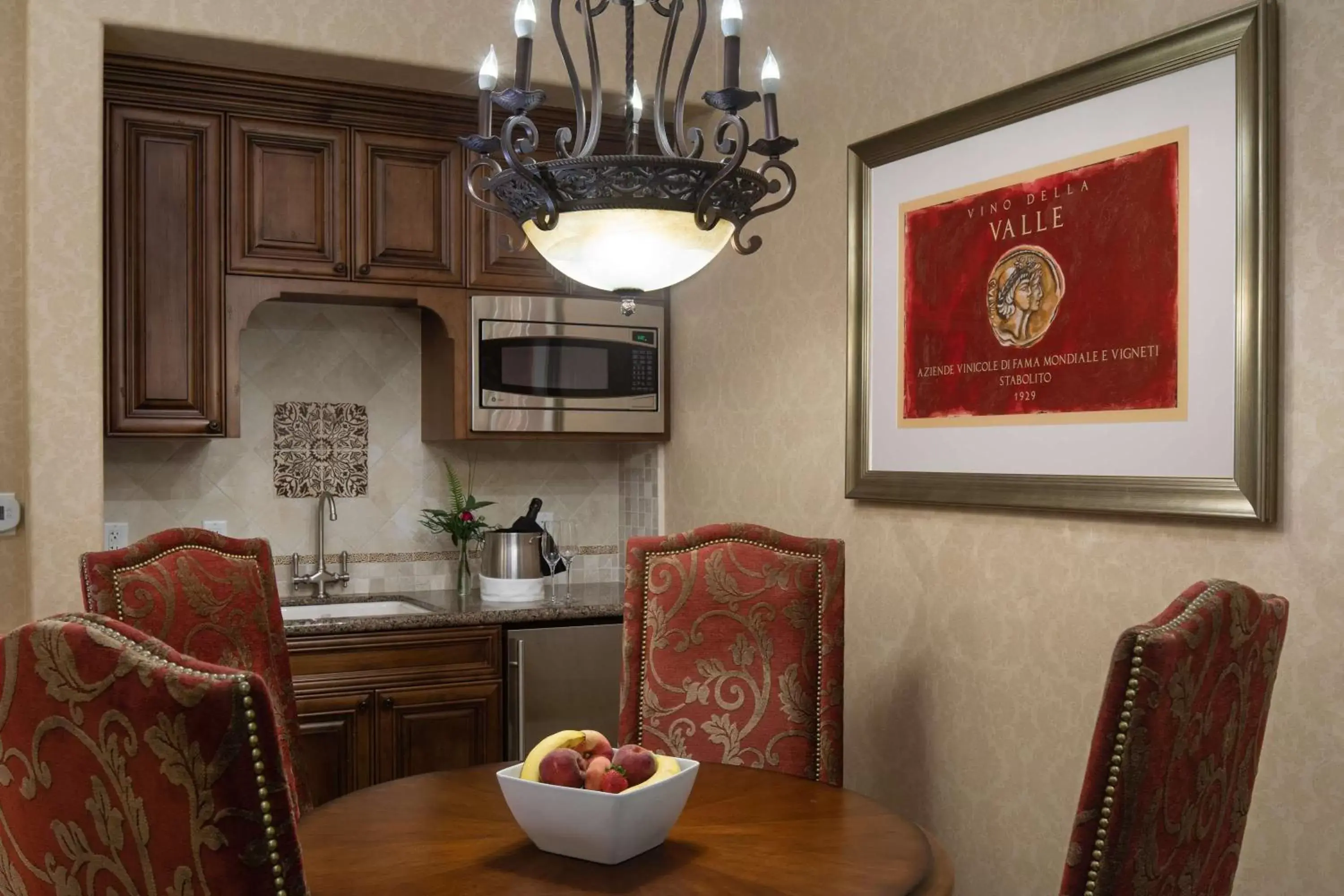 Kitchen or kitchenette, Seating Area in The Meritage Resort and Spa