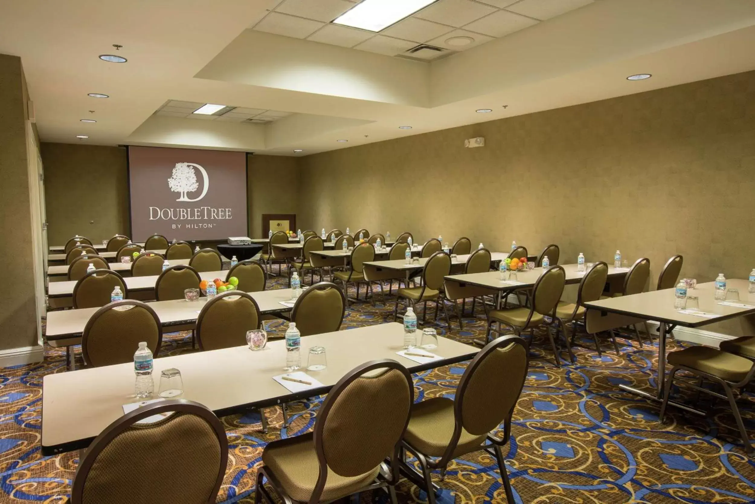 Meeting/conference room in DoubleTree by Hilton Chicago O'Hare Airport-Rosemont