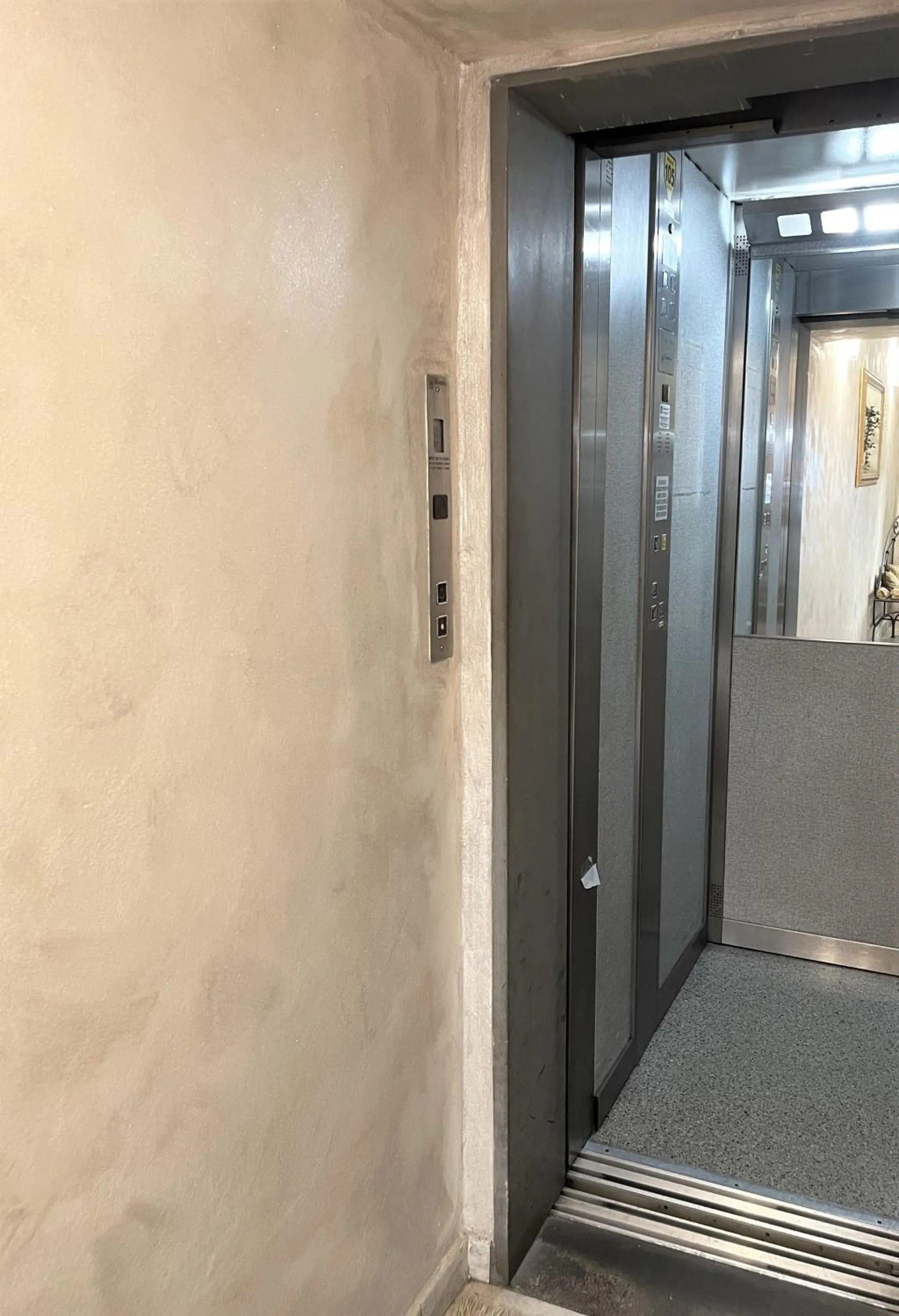 elevator in Hotel Leopolda