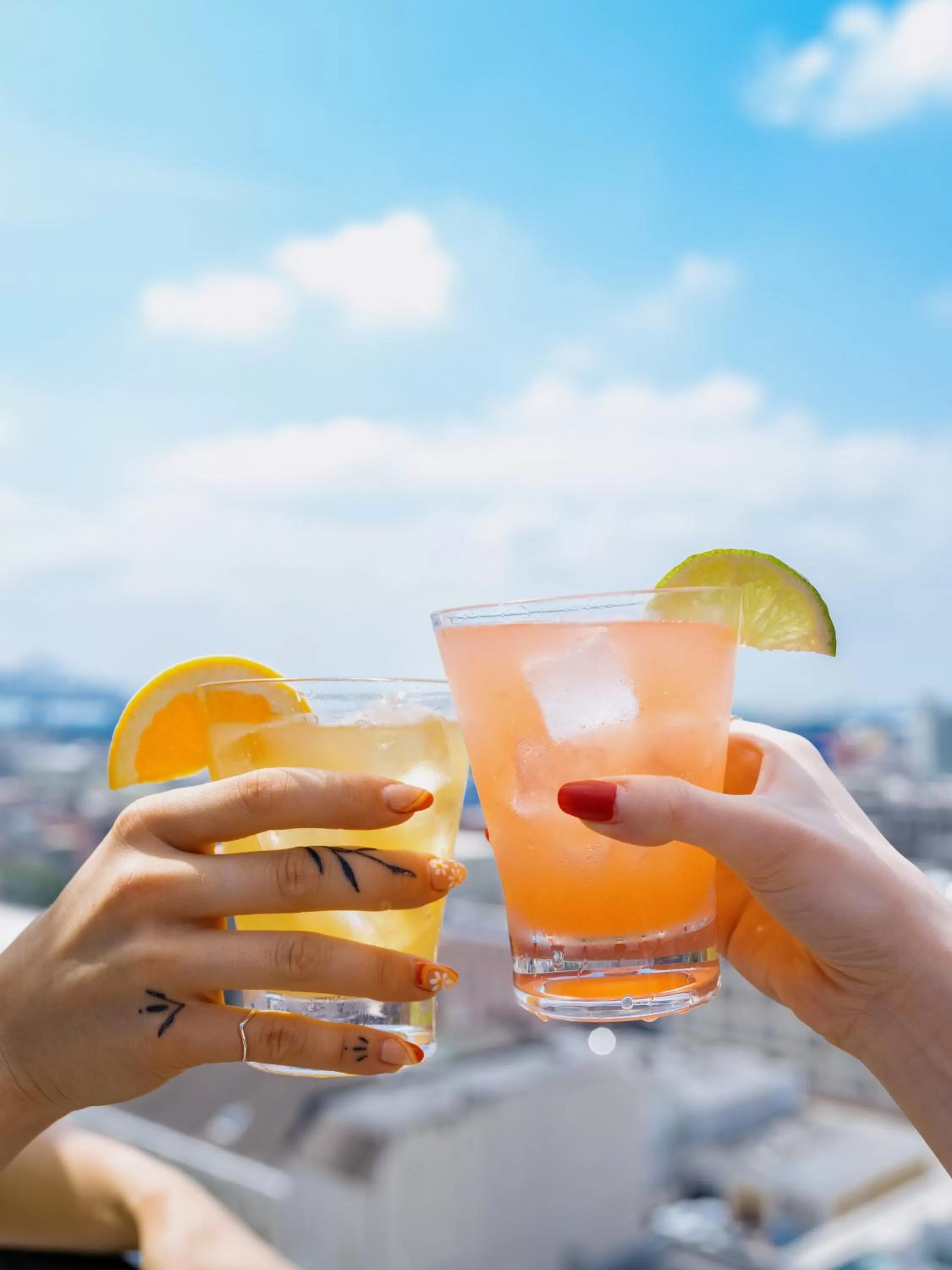 Swimming pool in Virgin Hotels New Orleans