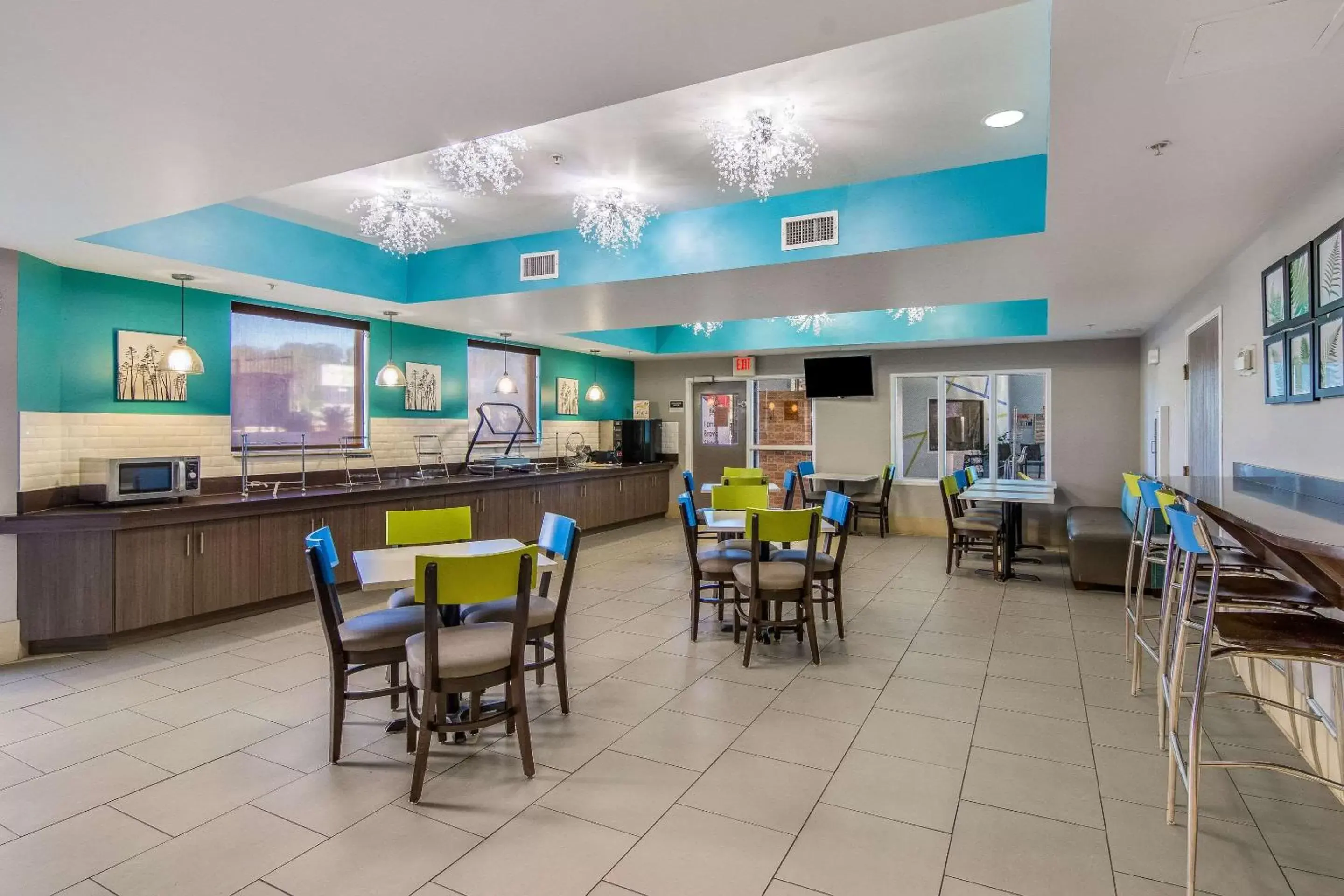 Restaurant/places to eat in Clarion Pointe Wake Forest - Raleigh North Restaurant/places to eat in Clarion Pointe Wake Forest - Raleigh North