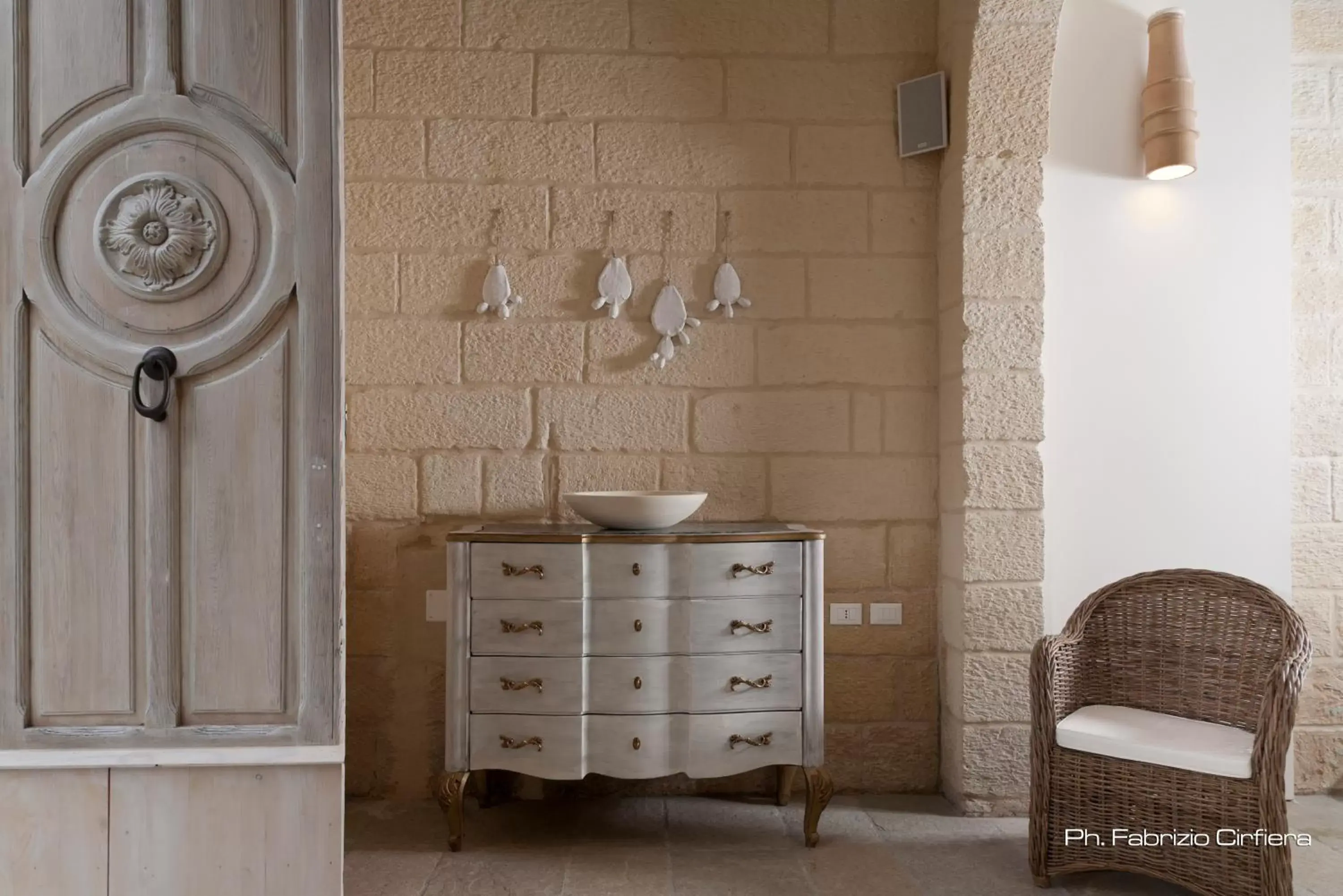 Decorative detail, Bathroom in Palazzo Dei Dondoli