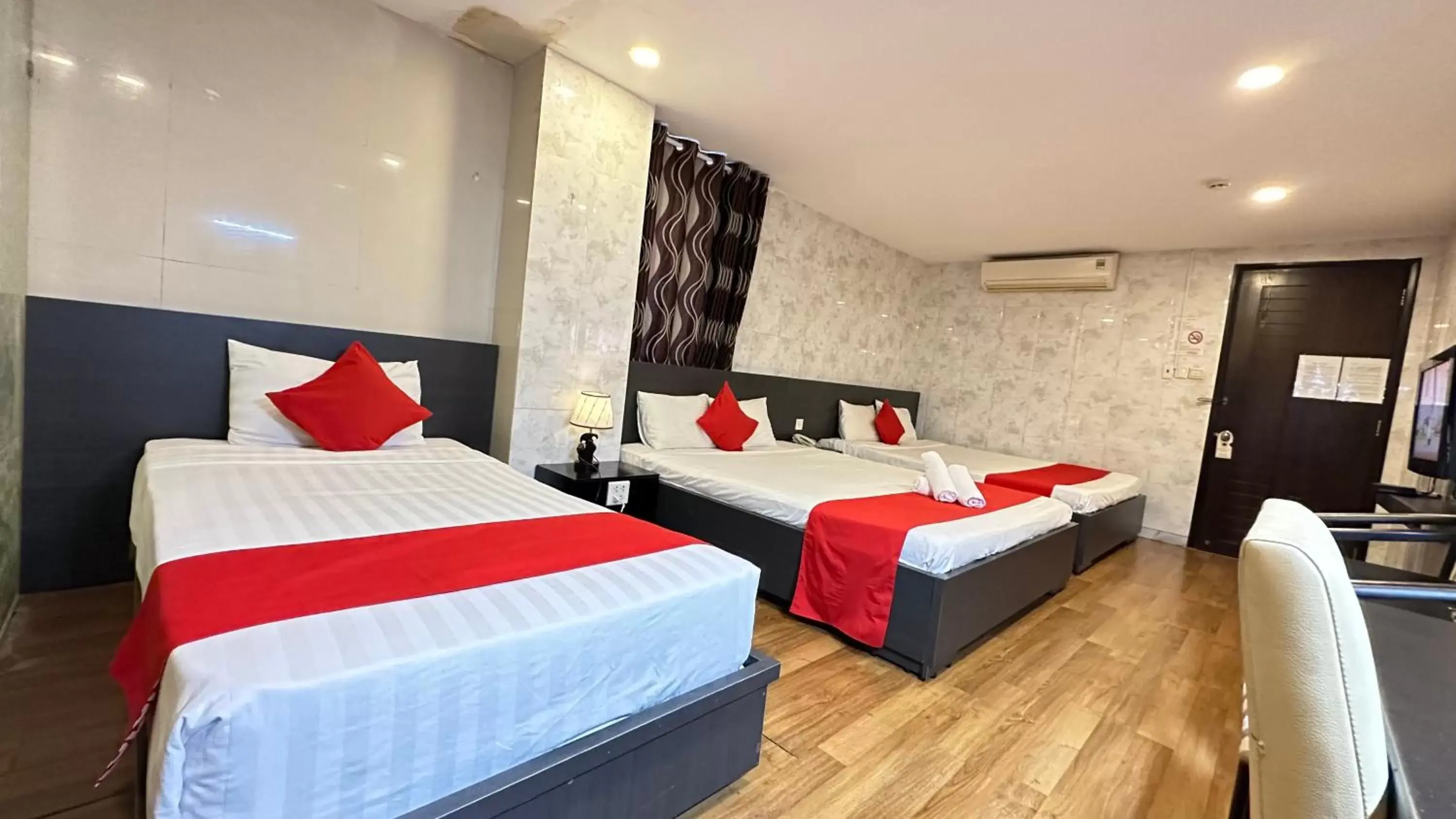 Bedroom, Bed in Centara Saigon Hotel