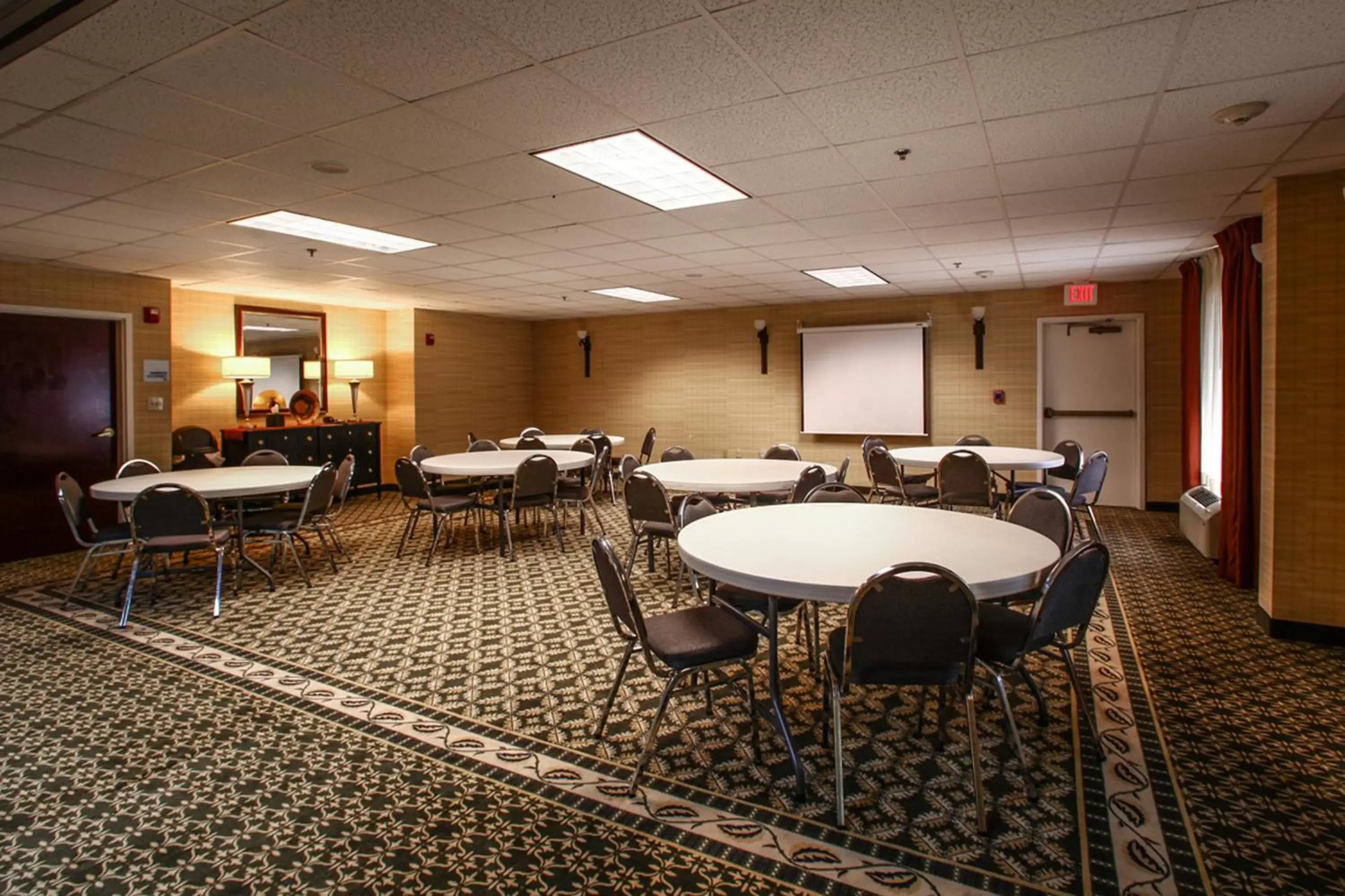 Meeting/conference room in Holiday Inn Express Hotel & Suites - Atlanta/Emory University Area, an IHG Hotel