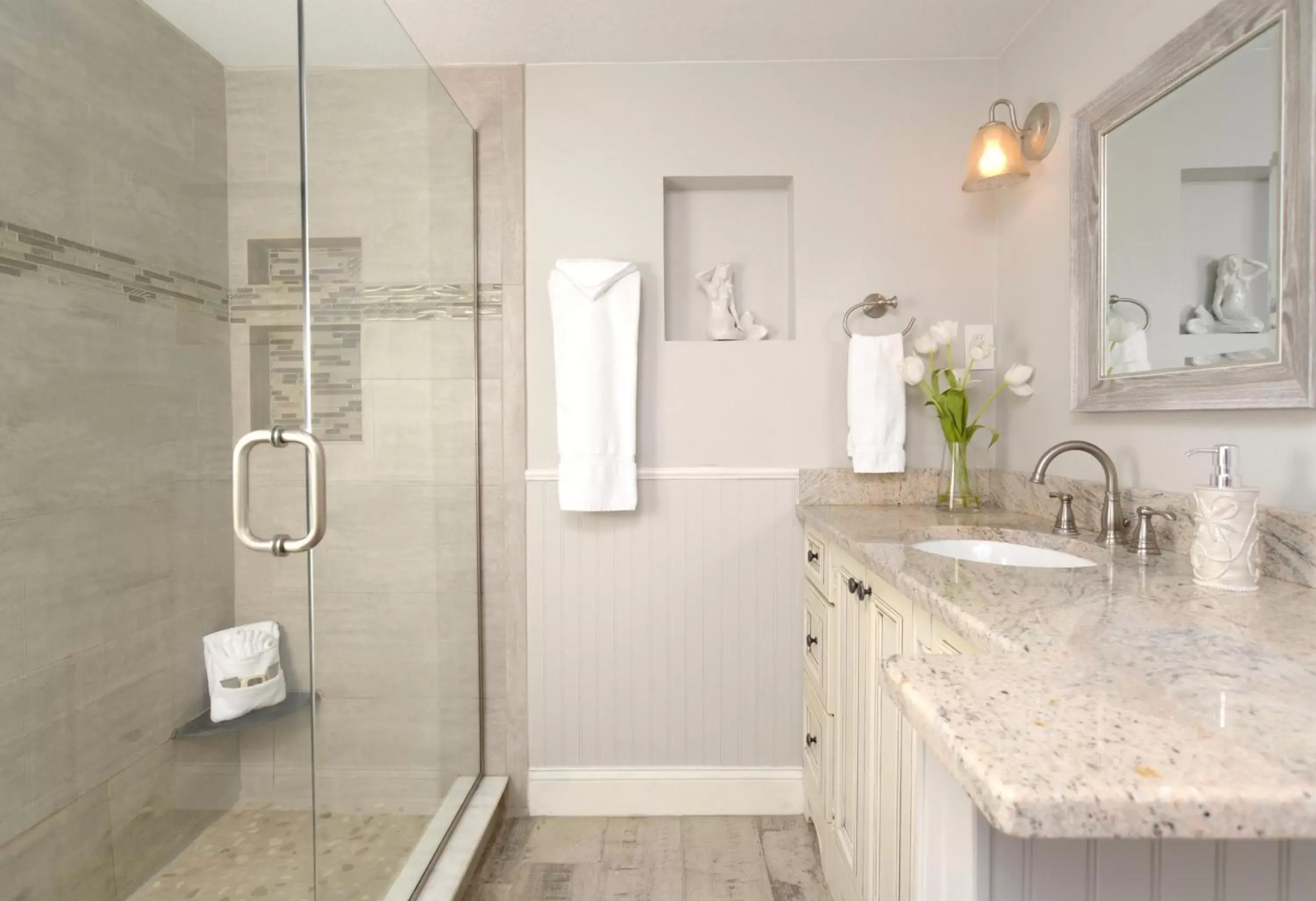 Shower, Bathroom in Tuckaway Shores Resort