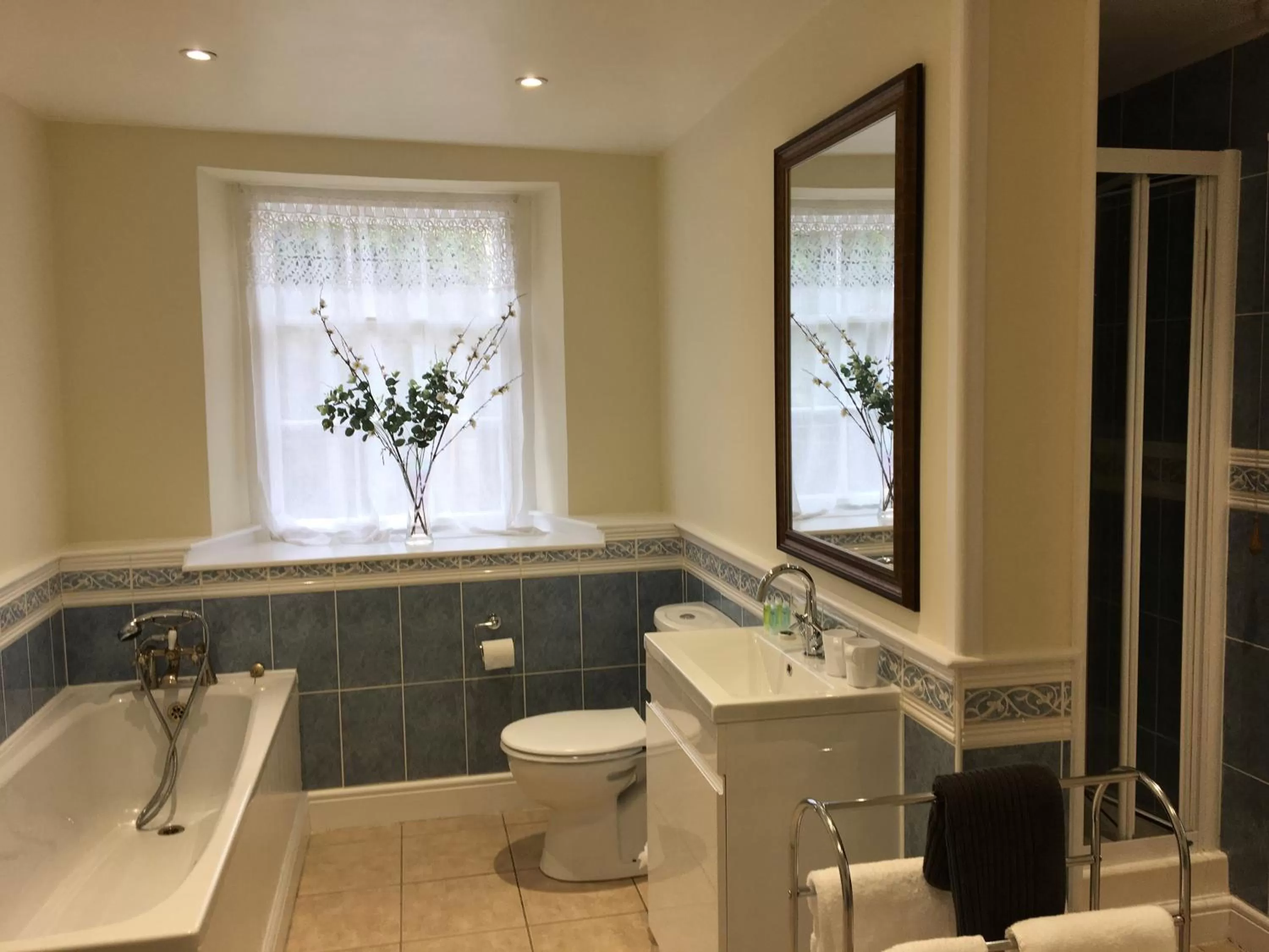 Bathroom in Kings B&B