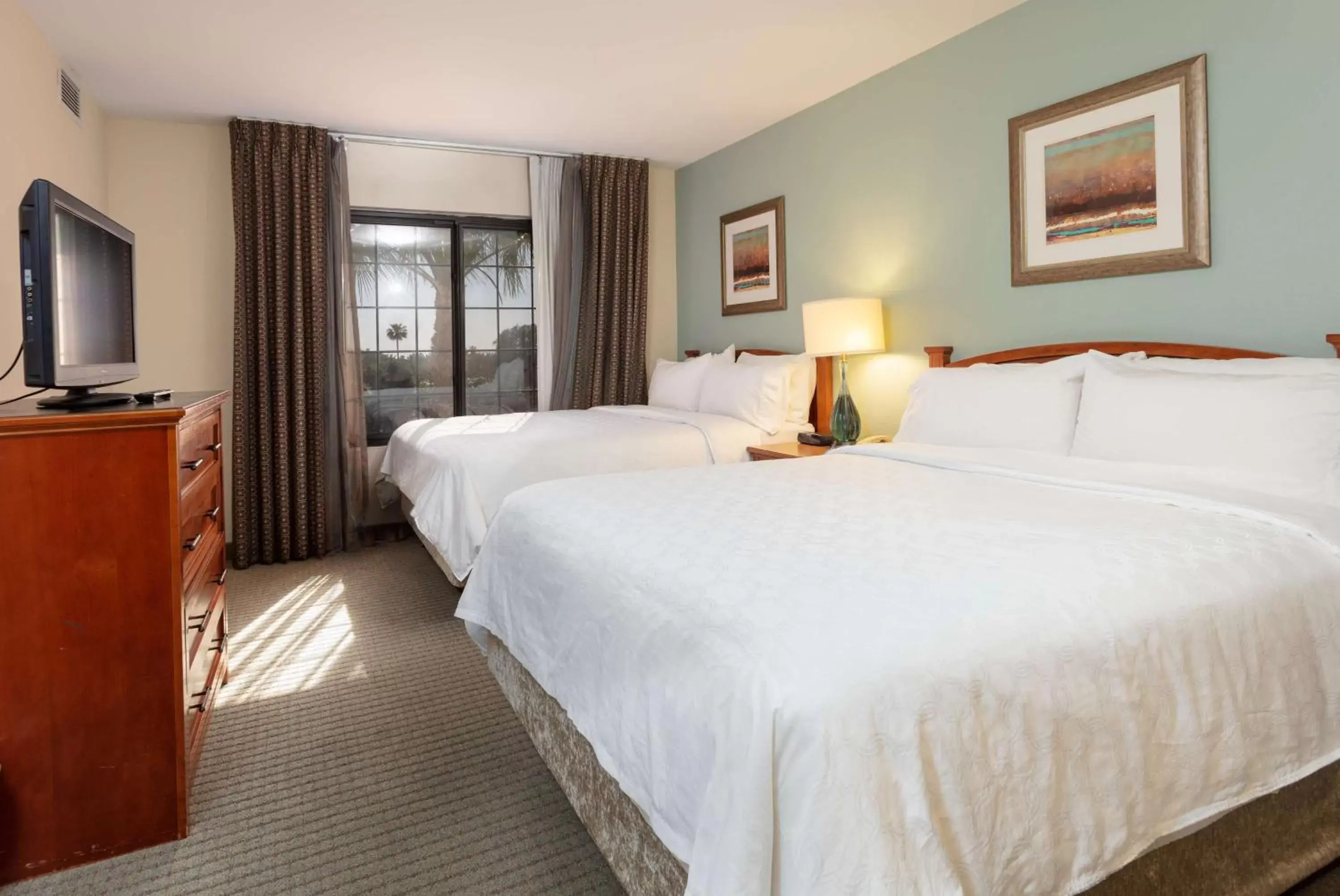 Photo of the whole room, Bed in Sonesta ES Suites Anaheim Resort Area
