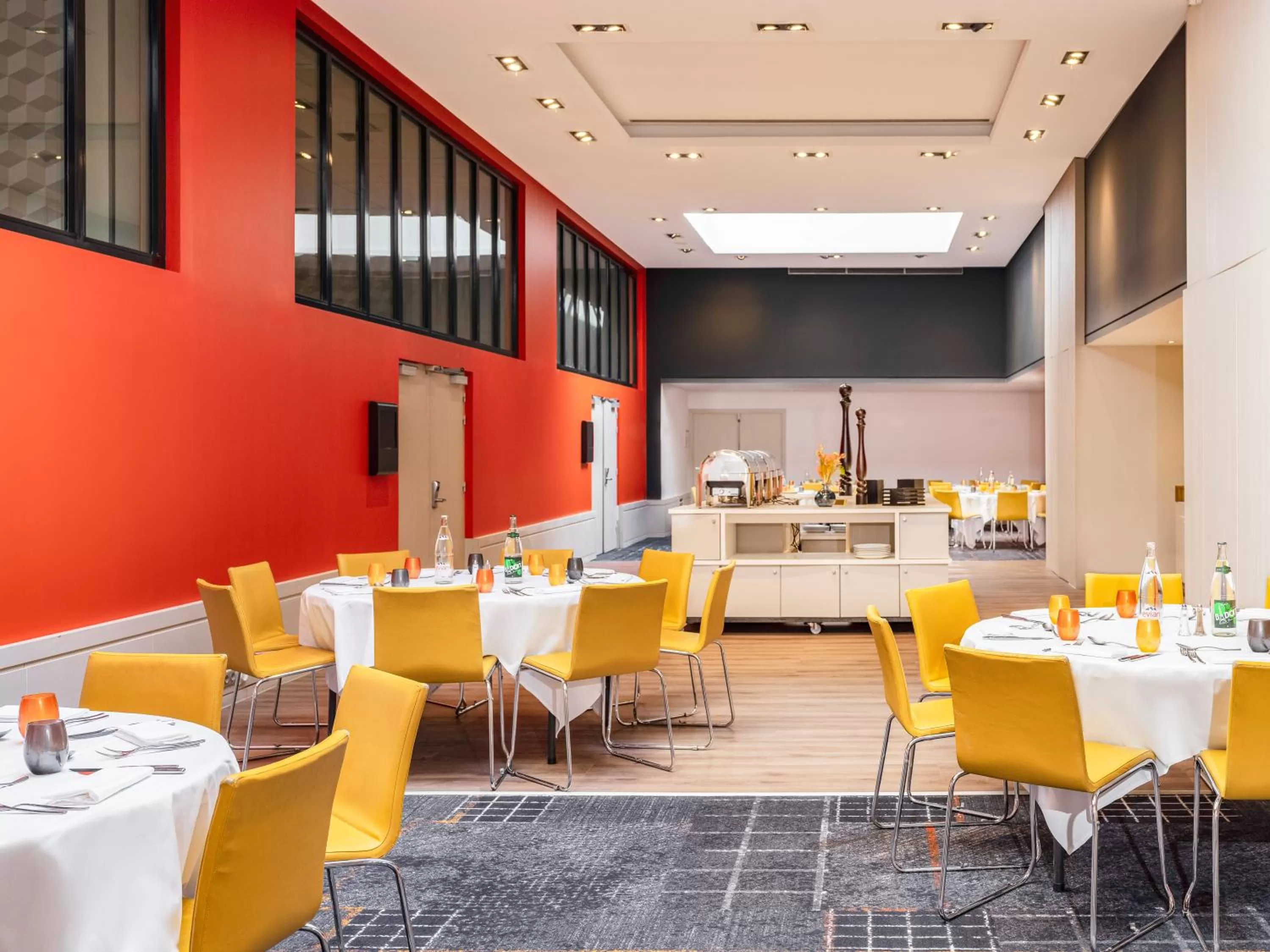 Restaurant/places to eat in Novotel Paris Vaugirard Montparnasse
