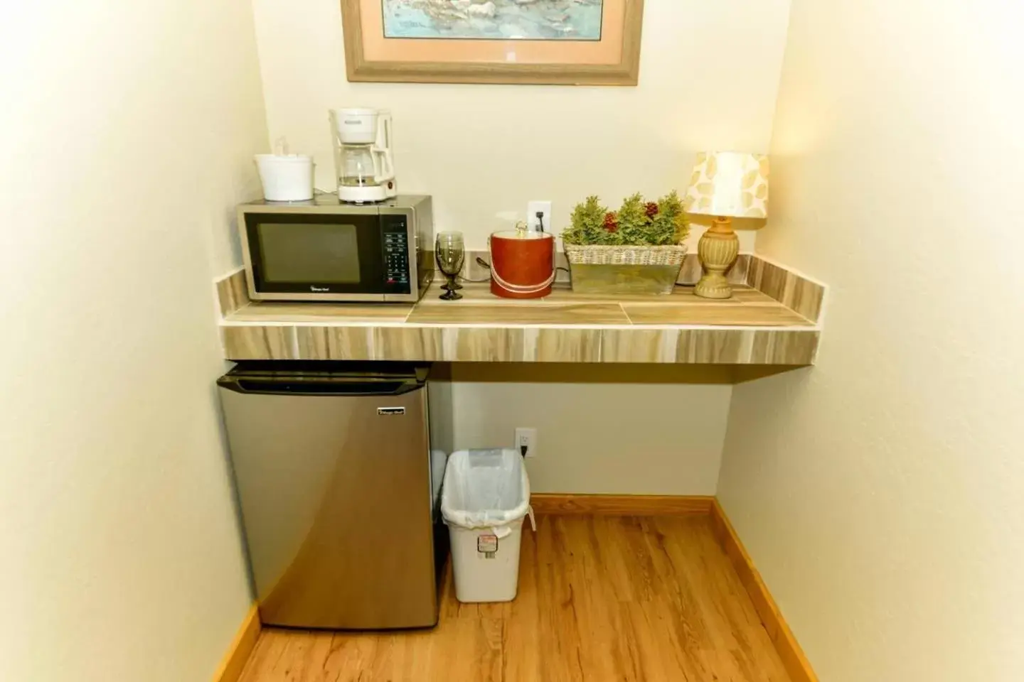 Kitchen/Kitchenette in Black Forest Lodge