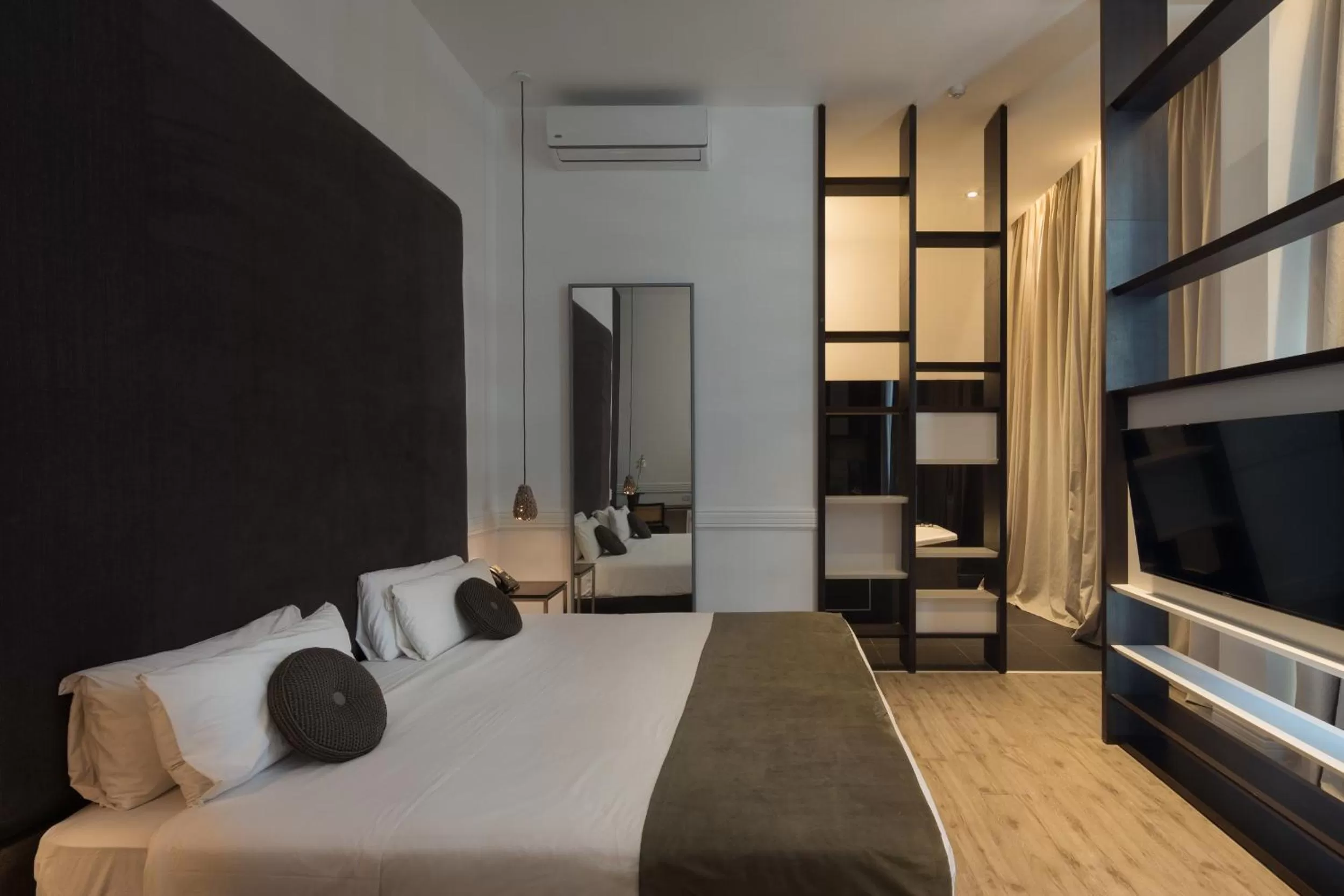 Photo of the whole room, Bed in Esplendor by Wyndham Savoy Rosario