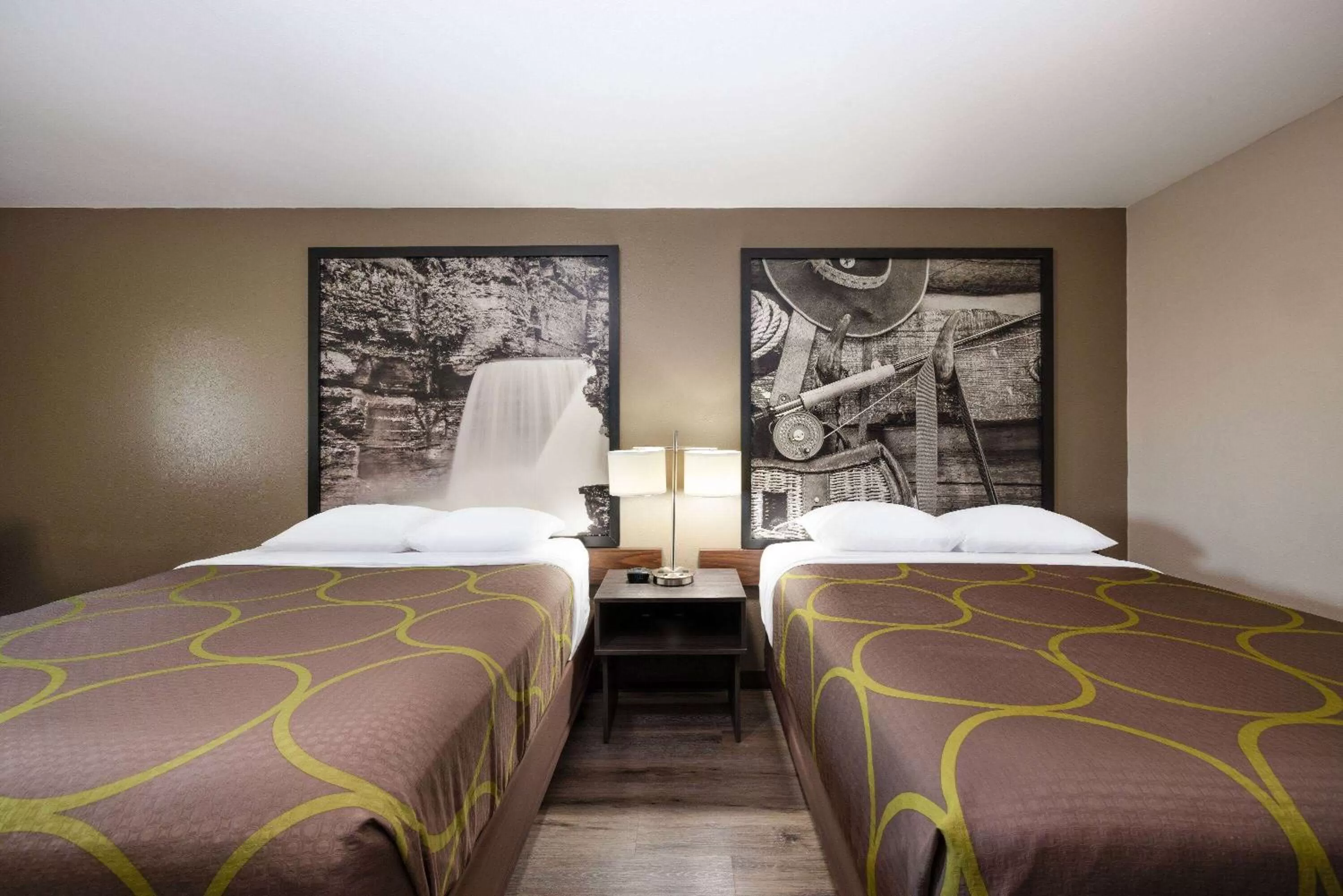 Bed in Super 8 by Wyndham Belgrade/Bozeman Airport