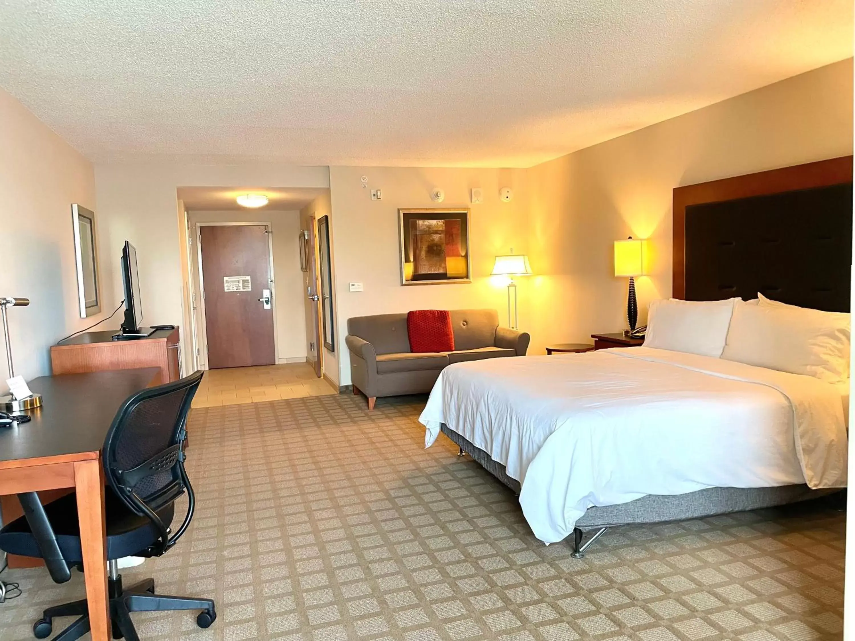 Photo of the whole room in Crowne Plaza Fort Myers Gulf Coast, an IHG Hotel