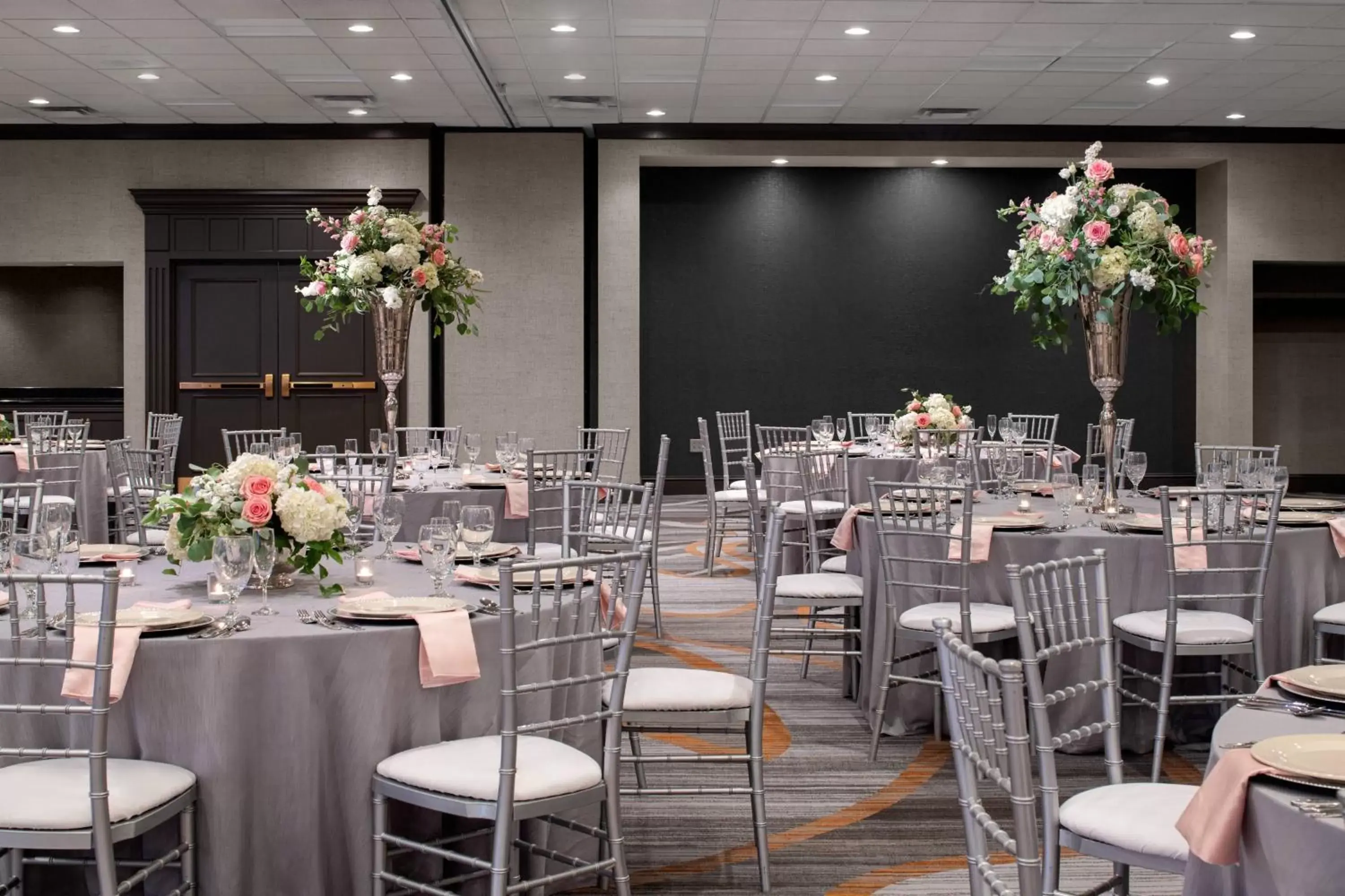 Banquet/Function facilities, Restaurant/Places to Eat in Pittsburgh Marriott North
