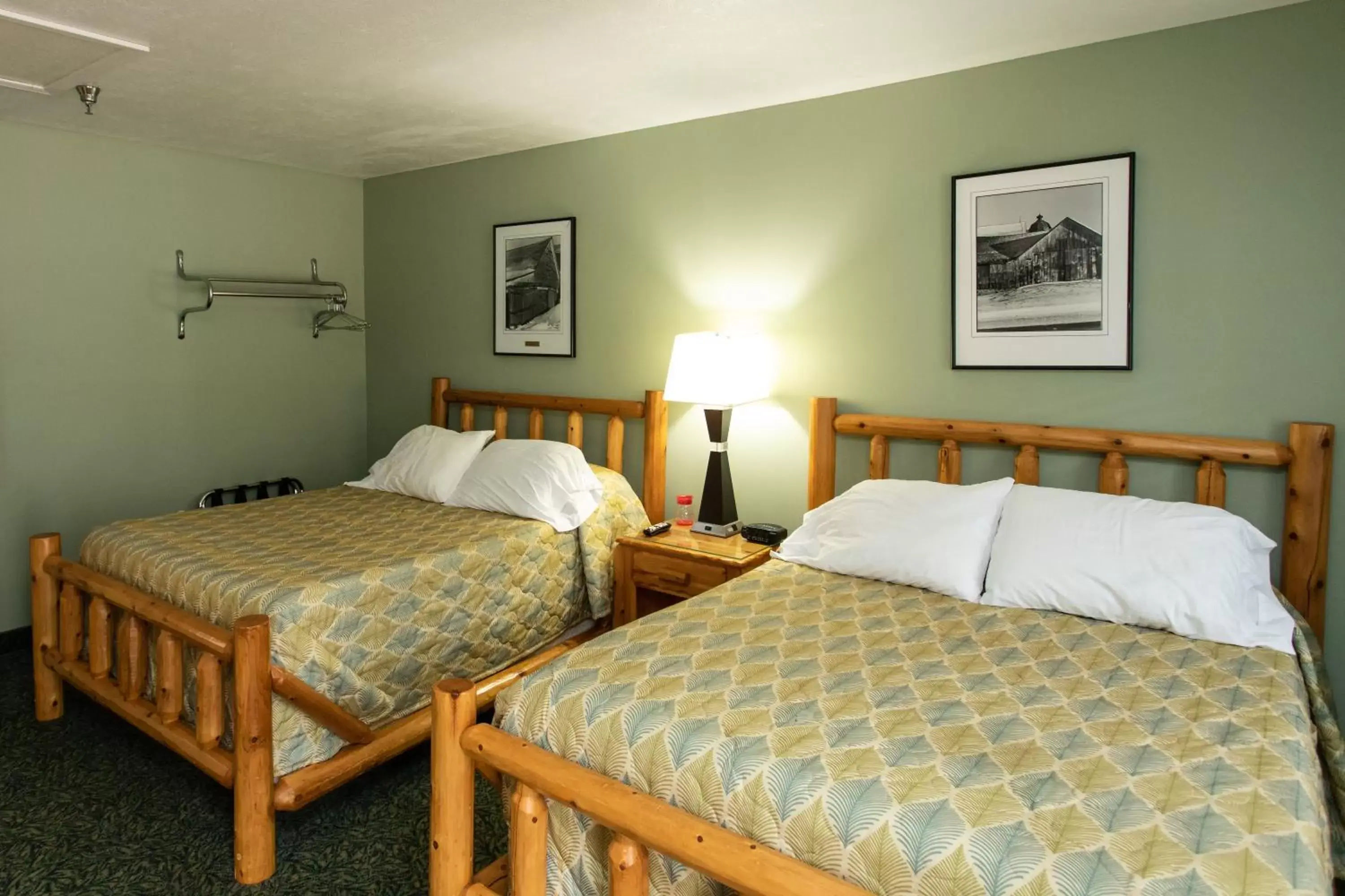 Deluxe Double Room in The Kingsley Suites Deluxe Double Room in The Kingsley Suites