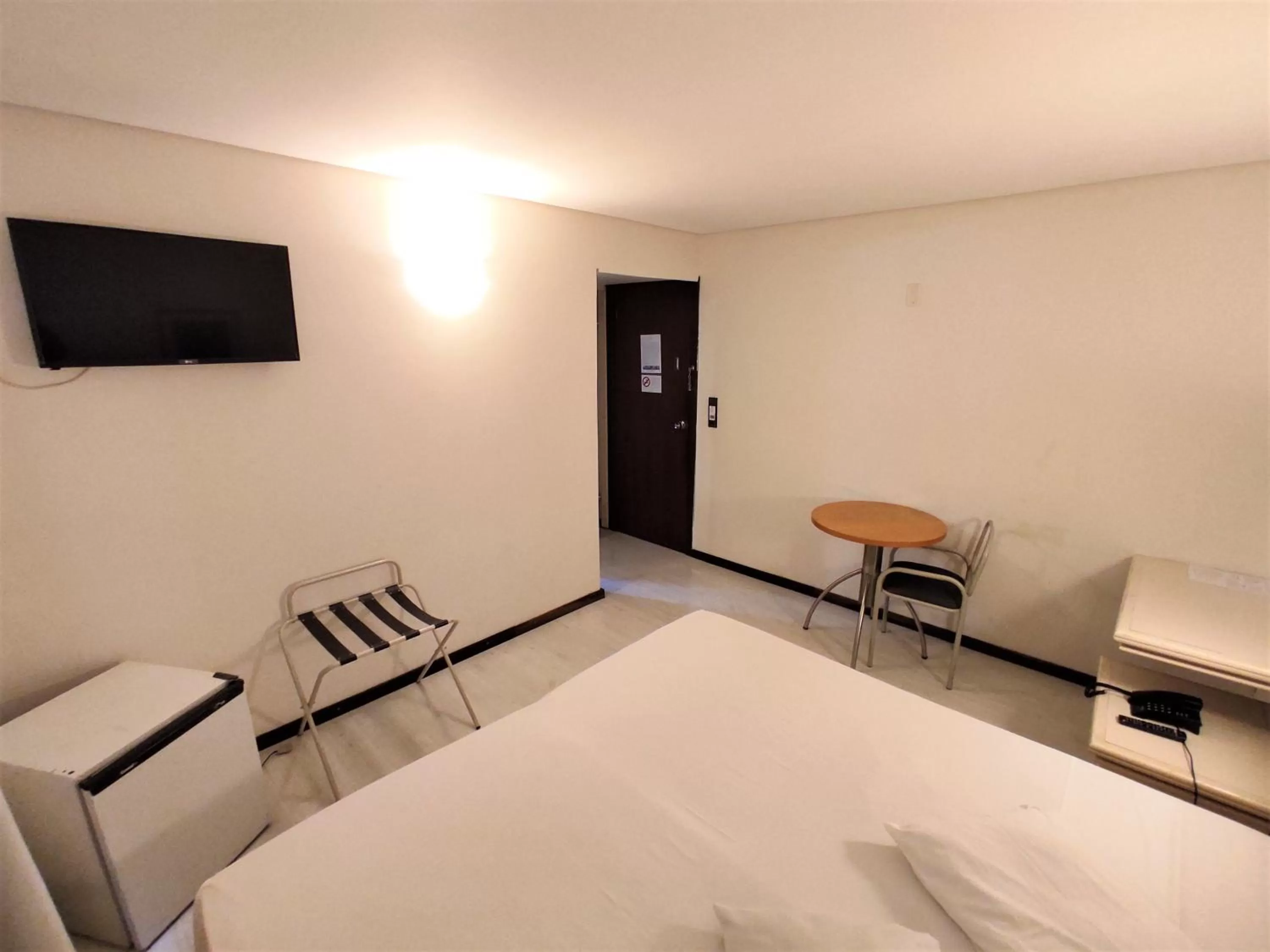 Bedroom, Bed in Granville Hotel