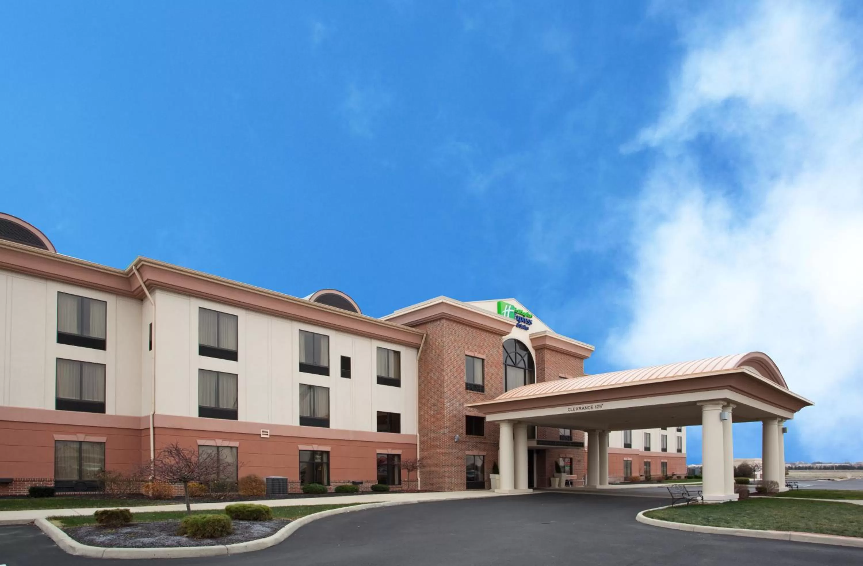 Property building in Holiday Inn Express Hotel & Suites Bowling Green by IHG