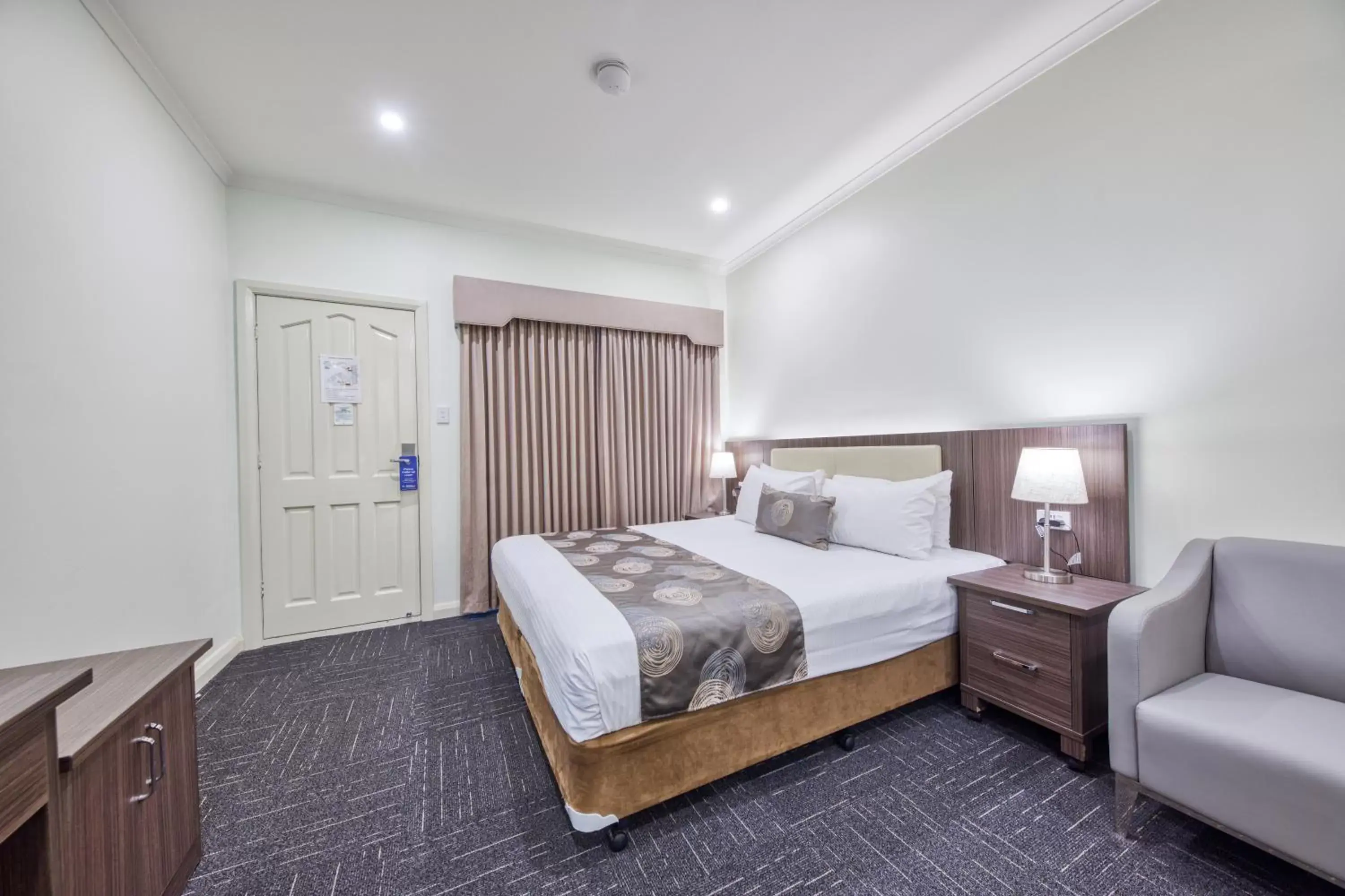 Bed in Best Western Melbourne Airport