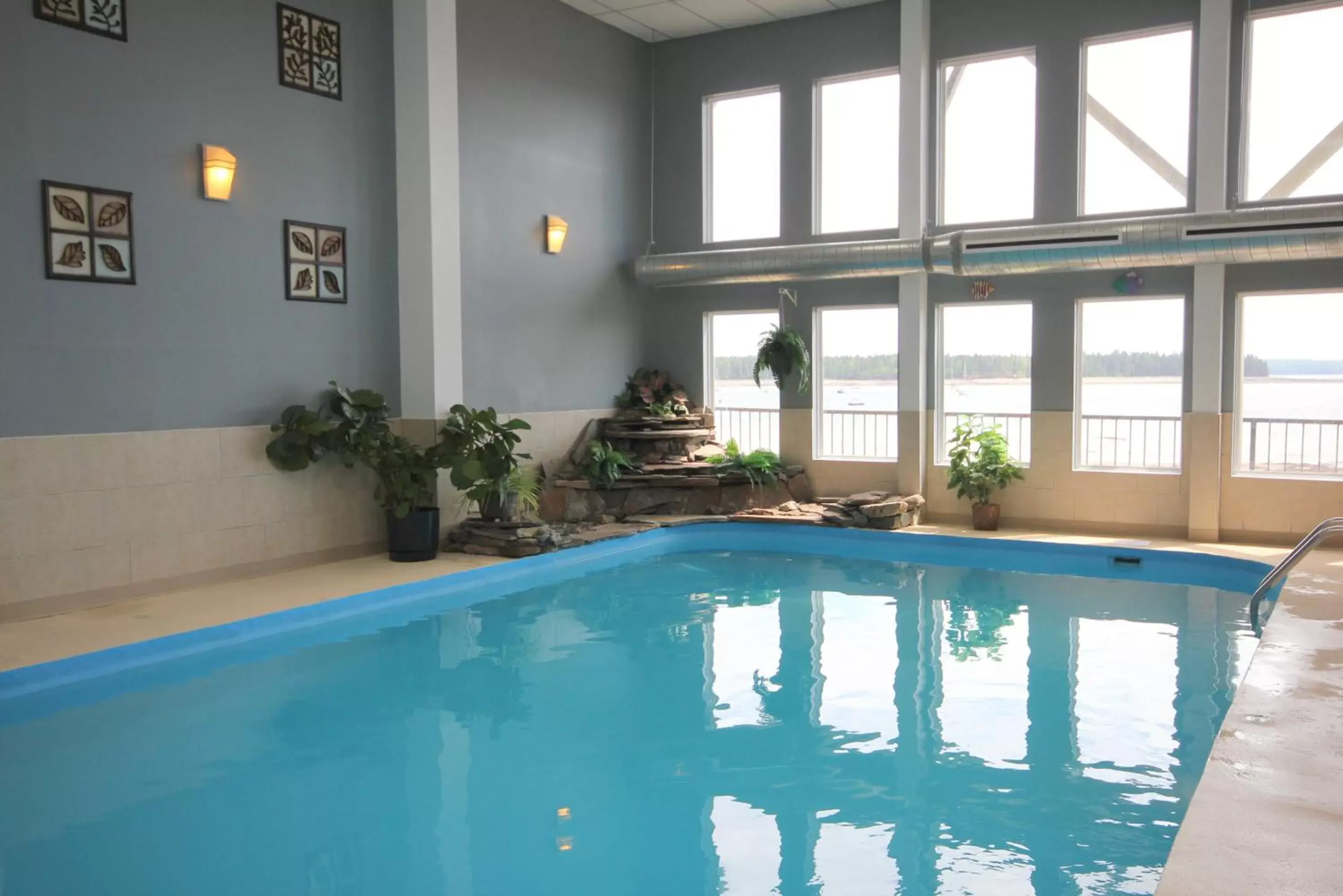 , Swimming Pool in St Andrews Inn & Suites