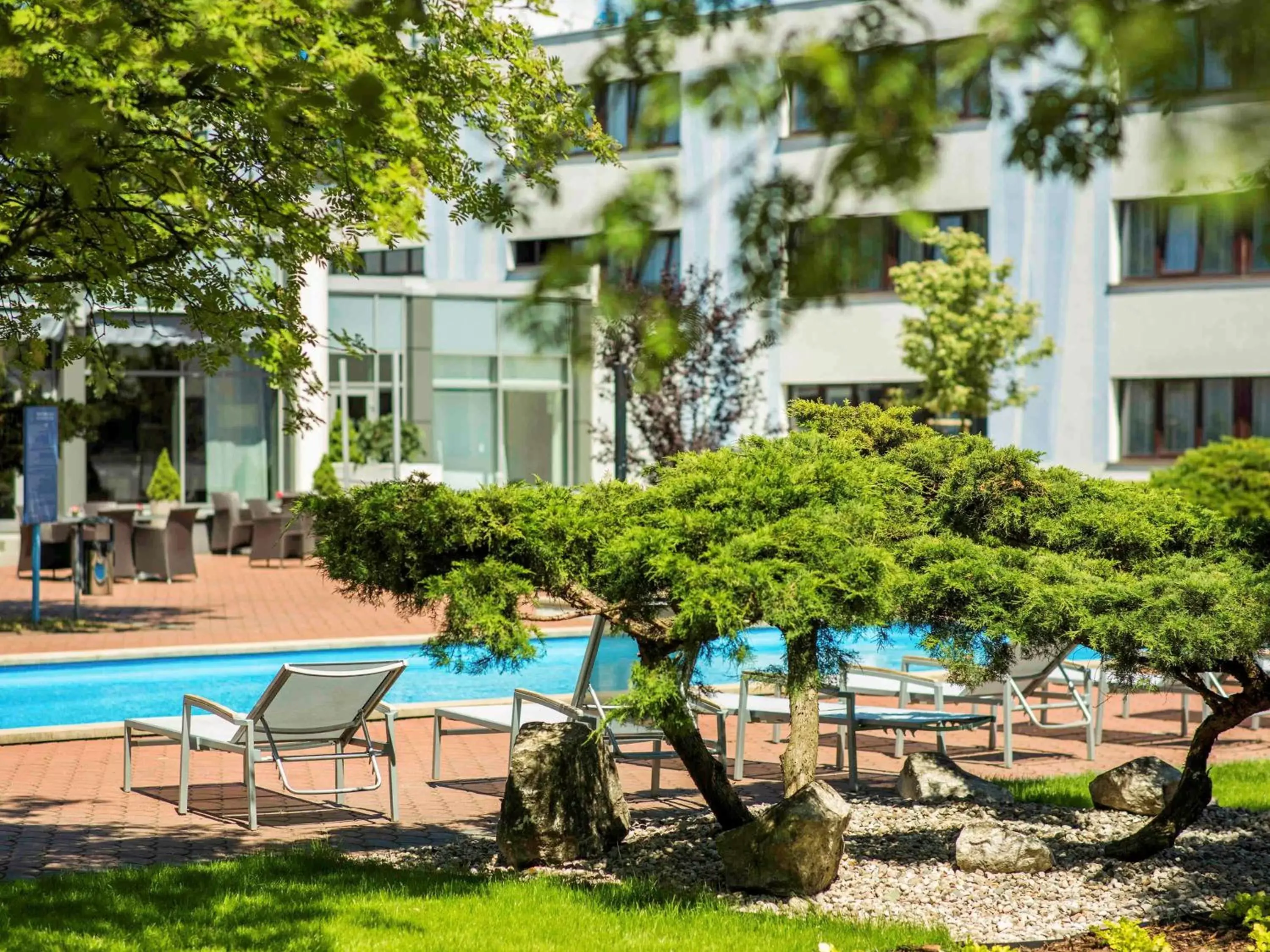 Garden, Swimming Pool in Novotel Poznań Malta