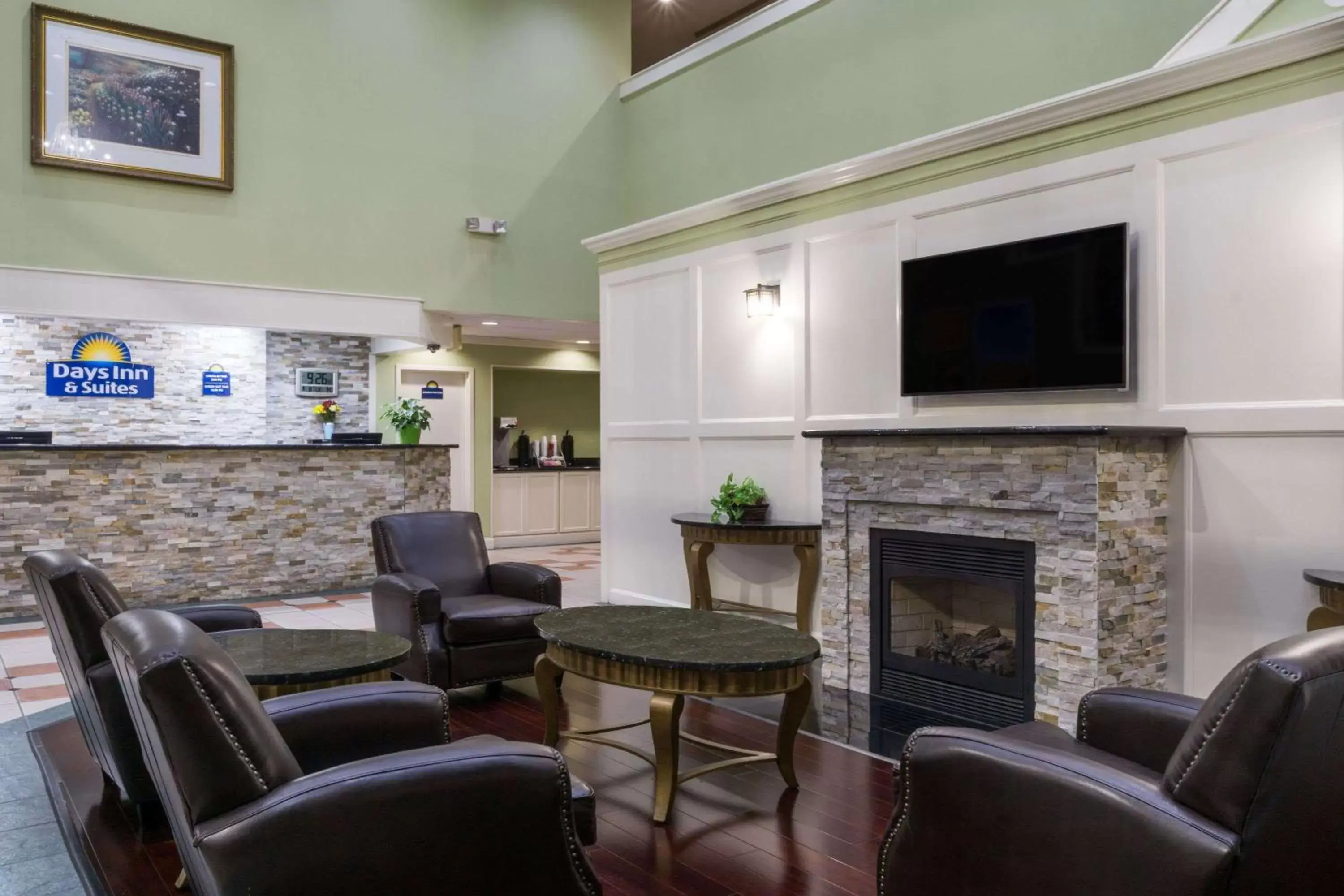 Lobby or reception, Seating Area in Days Inn by Wyndham Columbus East Airport