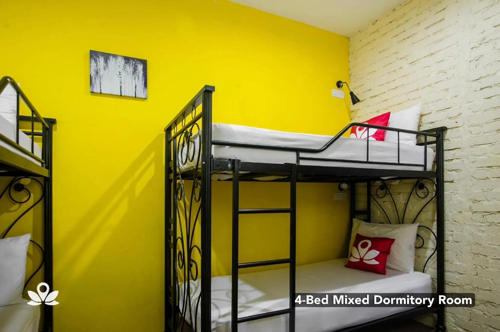 bunk bed, Bed in The Explorers Guesthouse and Hostel