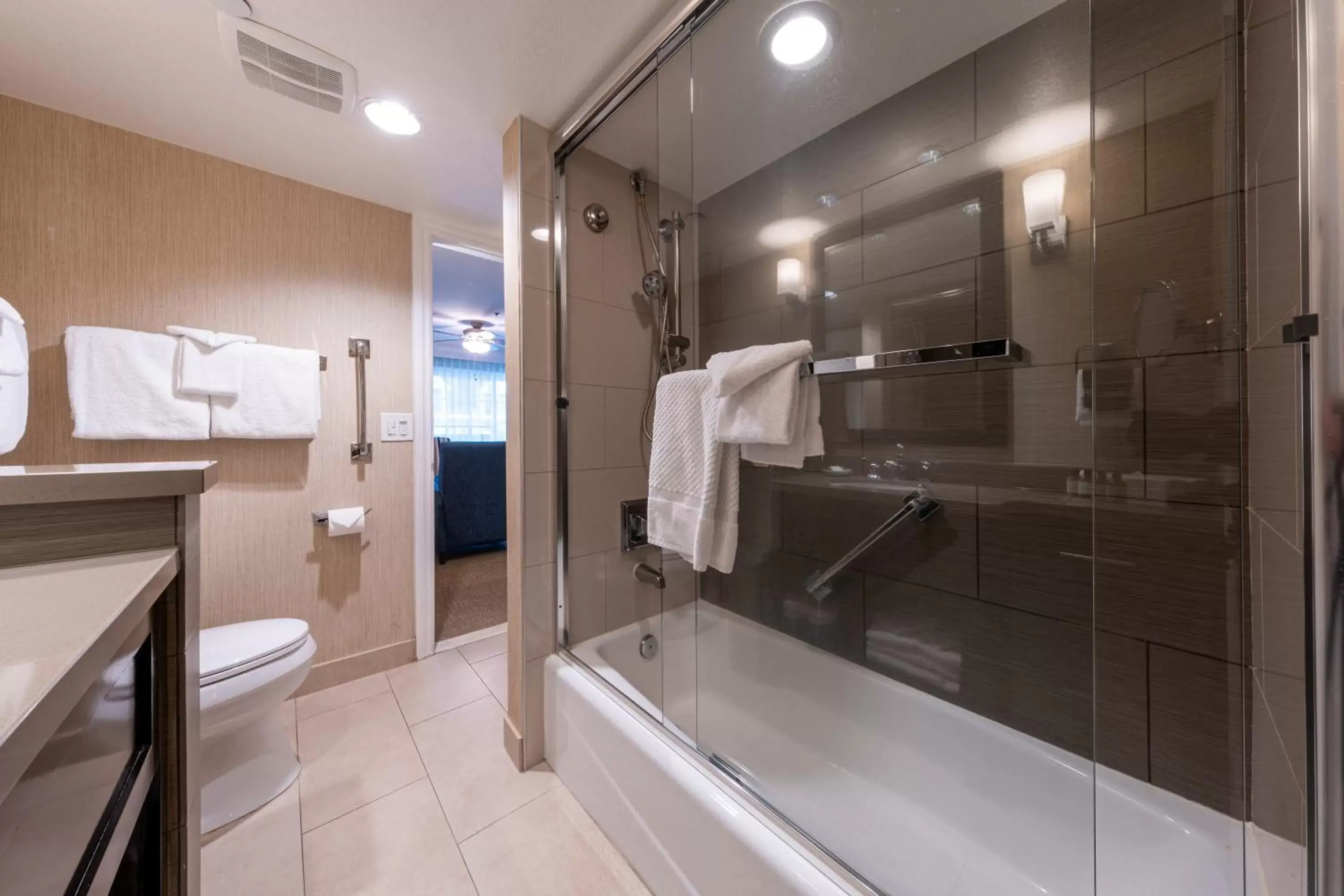 Bathroom in Carlsbad Inn Beach Resort